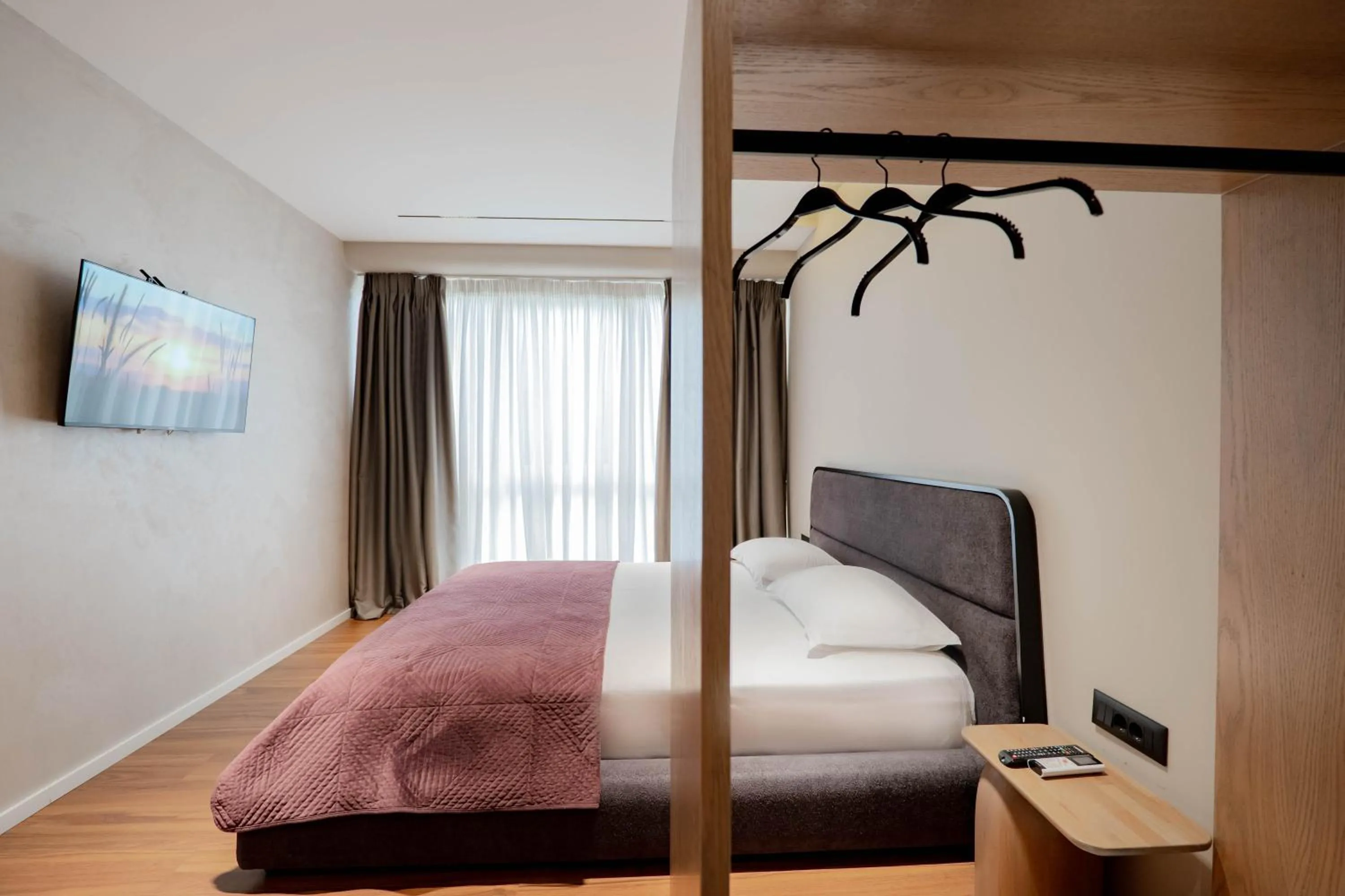 Bed in Agate Hotel Tirana