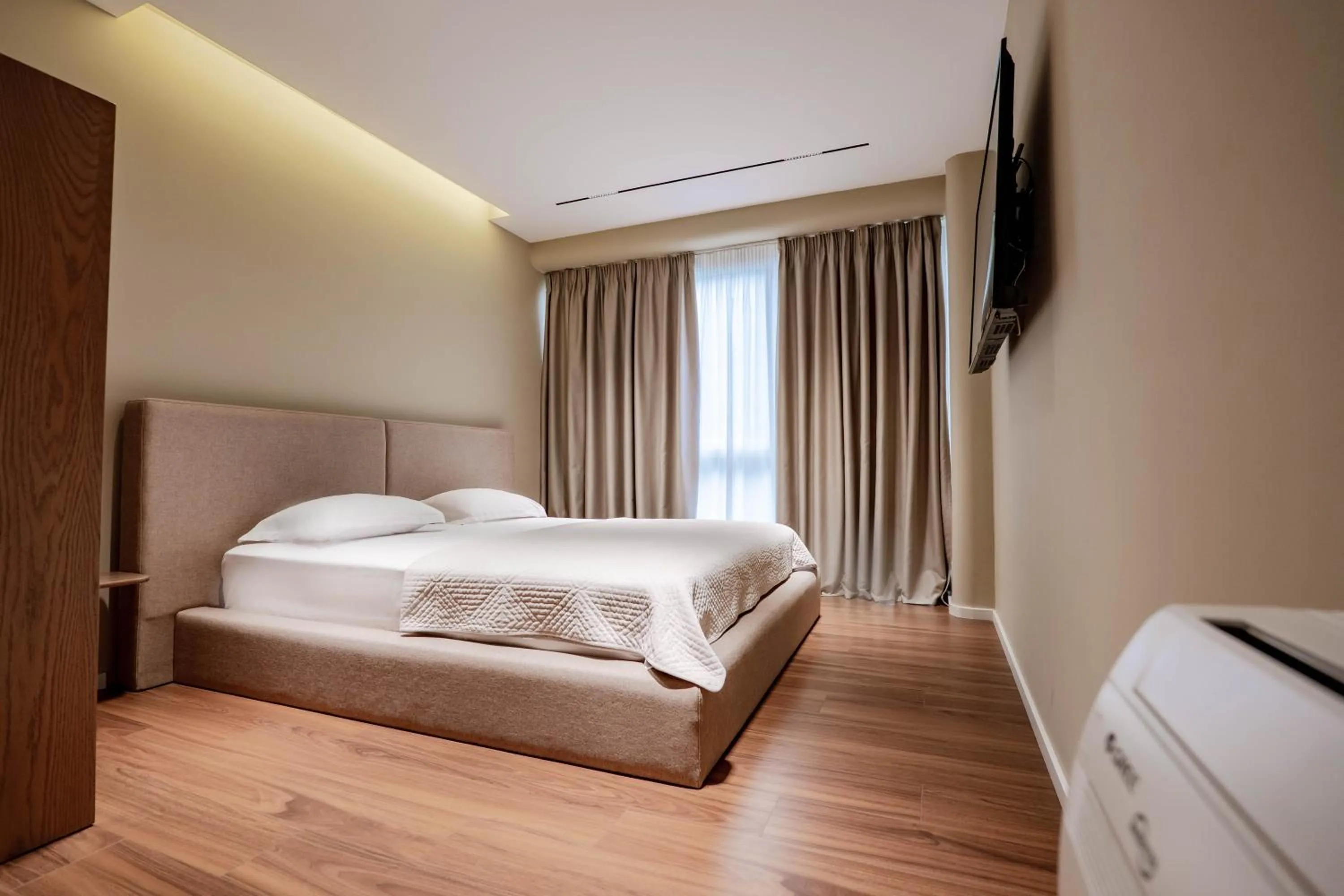 Bed in Agate Hotel Tirana