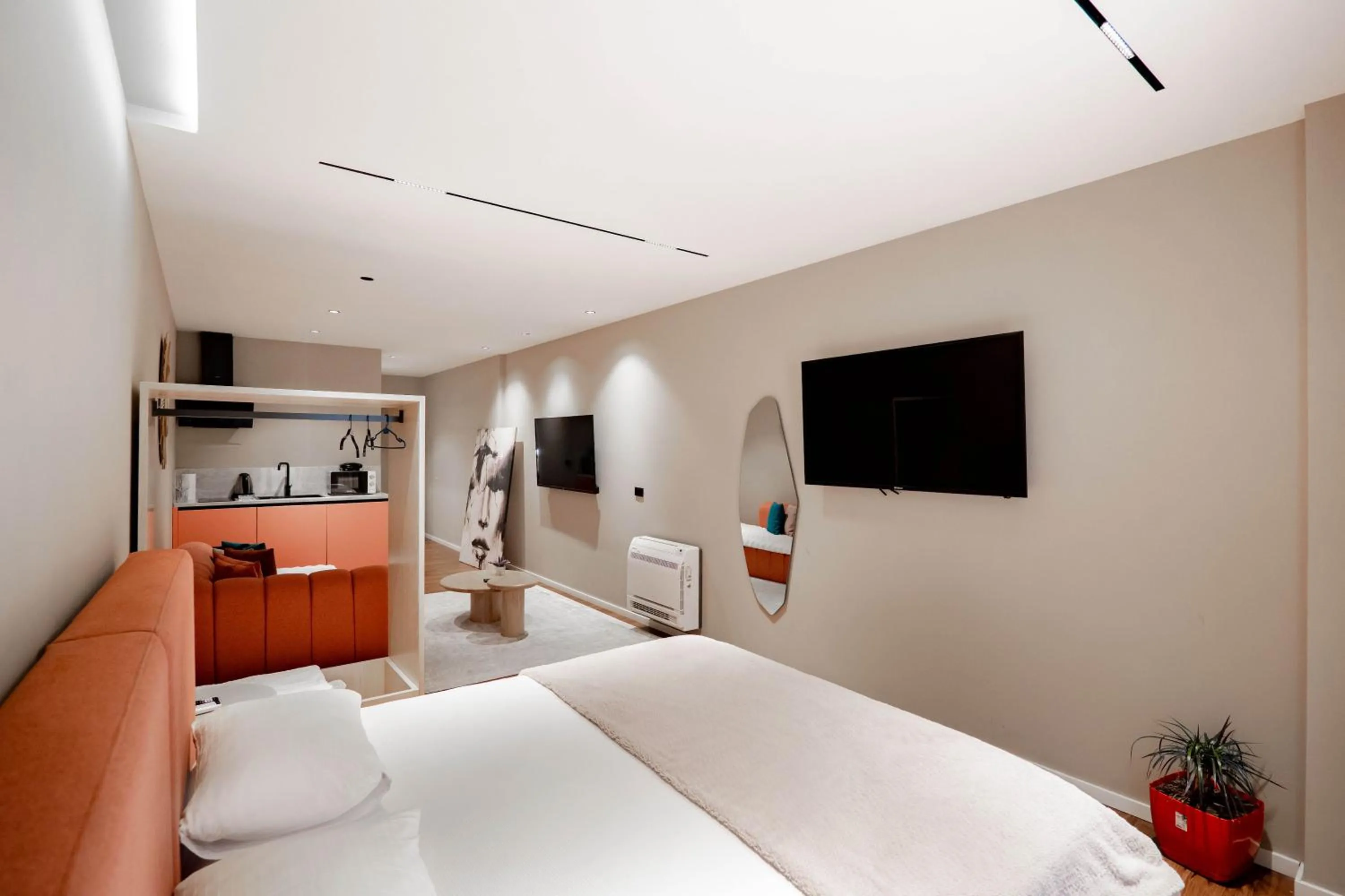 Photo of the whole room, Bed in Agate Hotel Tirana