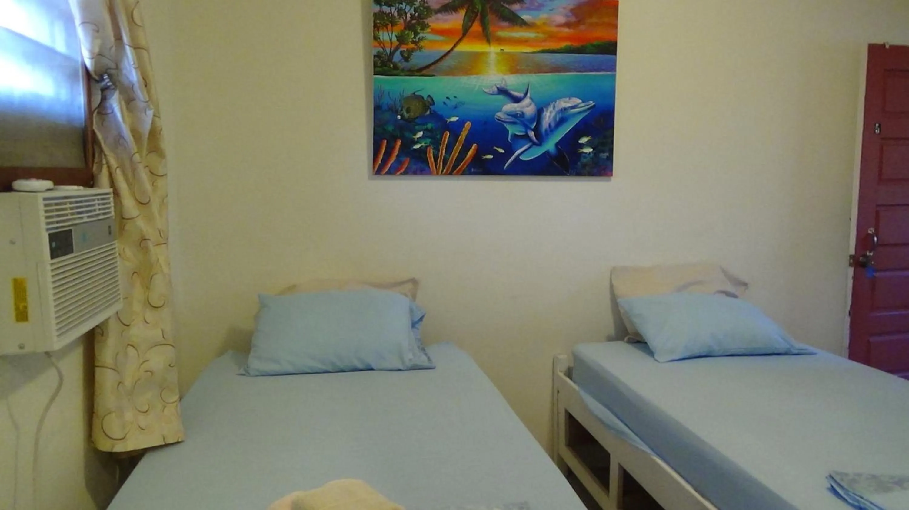 Summer, Bed in Hacienda Tropical Guest House