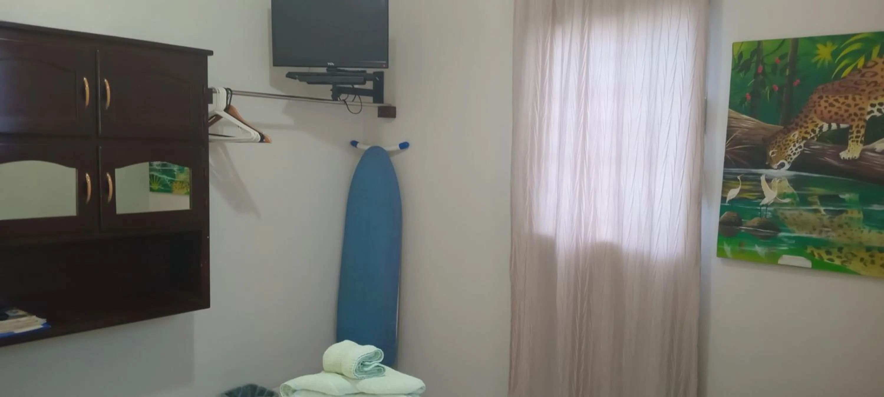 wardrobe in Hacienda Tropical Guest House