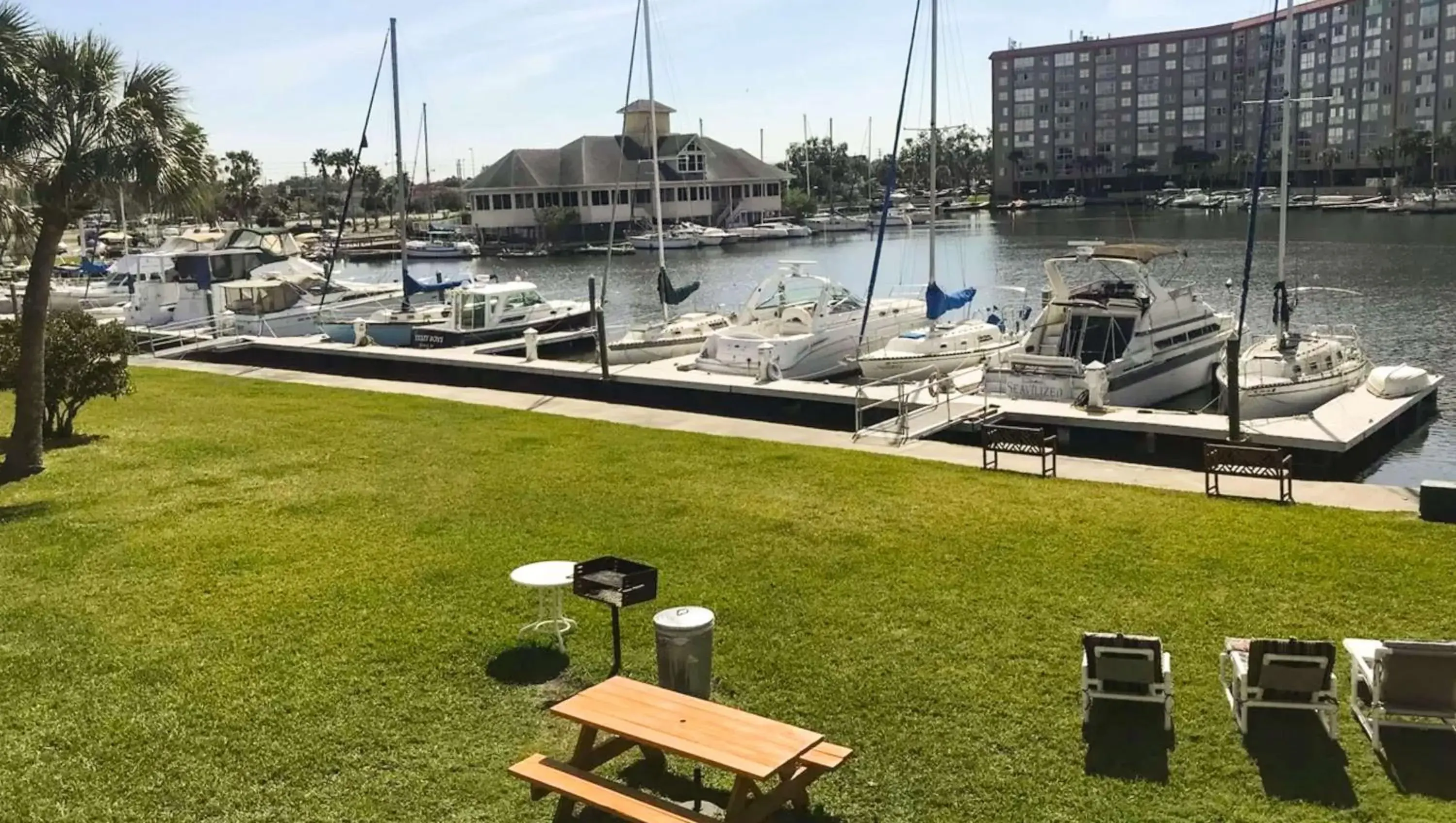 Property building in Magnuson Hotel & Marina New Port Richey