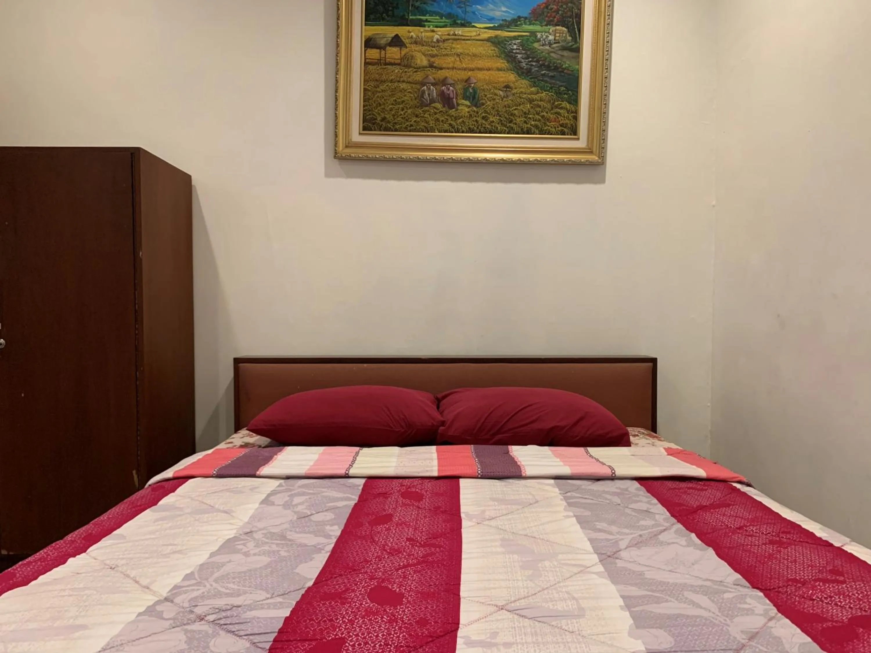 Bed in Sinergi Hotel Tretes