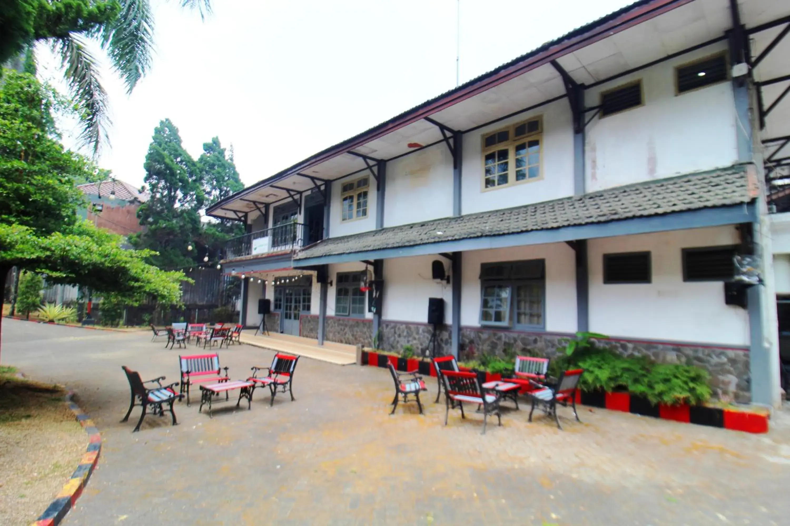 Property building in Sinergi Hotel Tretes Property building in Sinergi Hotel Tretes