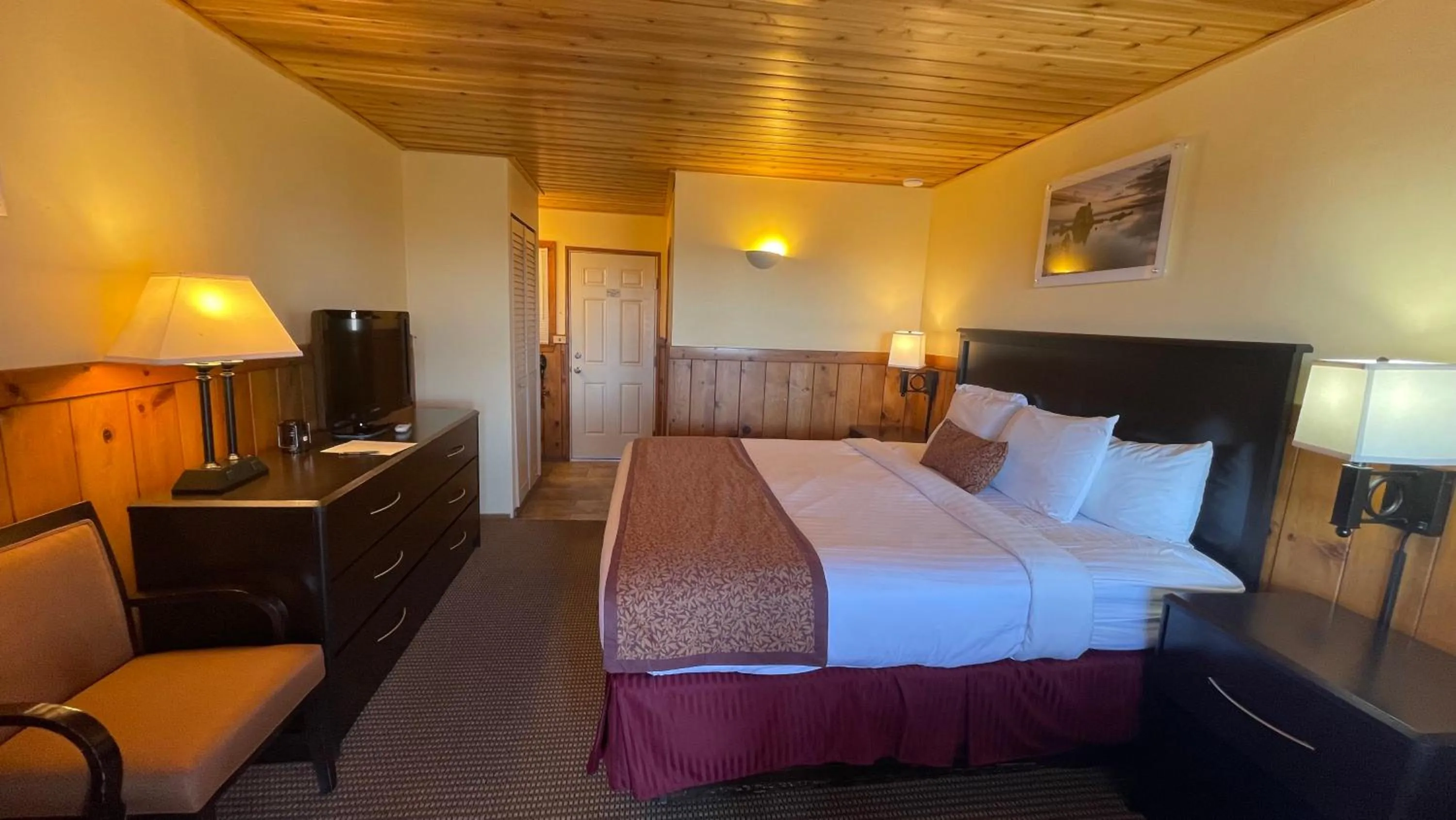 Bedroom, Bed in Yosemite Gateway Motel