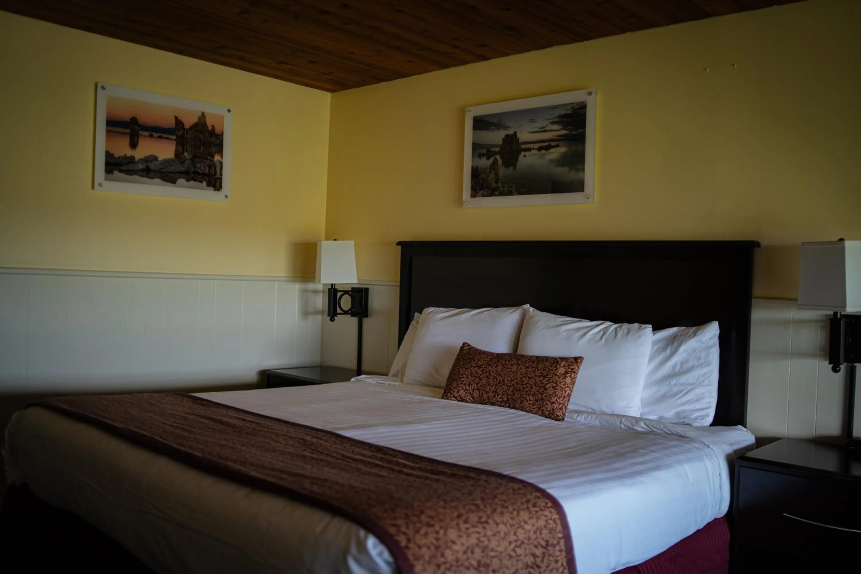 Bedroom, Bed in Yosemite Gateway Motel