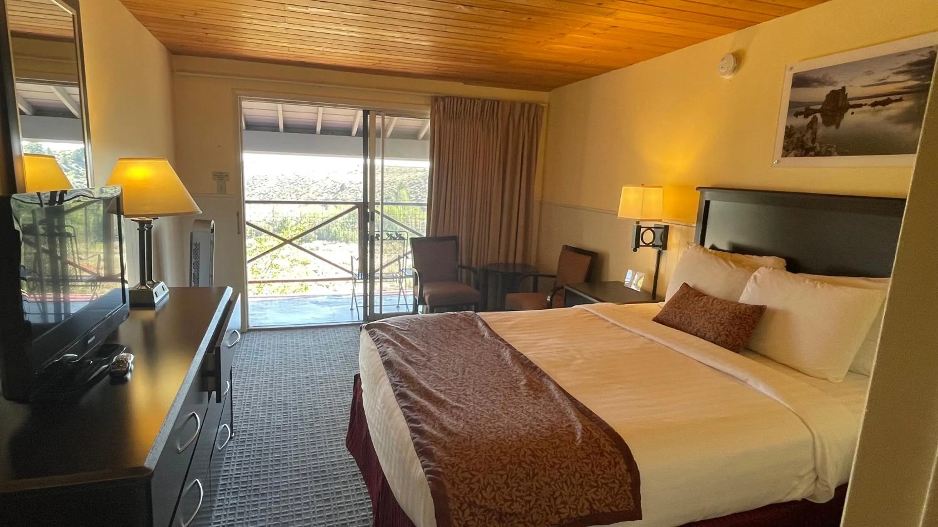 Bedroom, Bed in Yosemite Gateway Motel