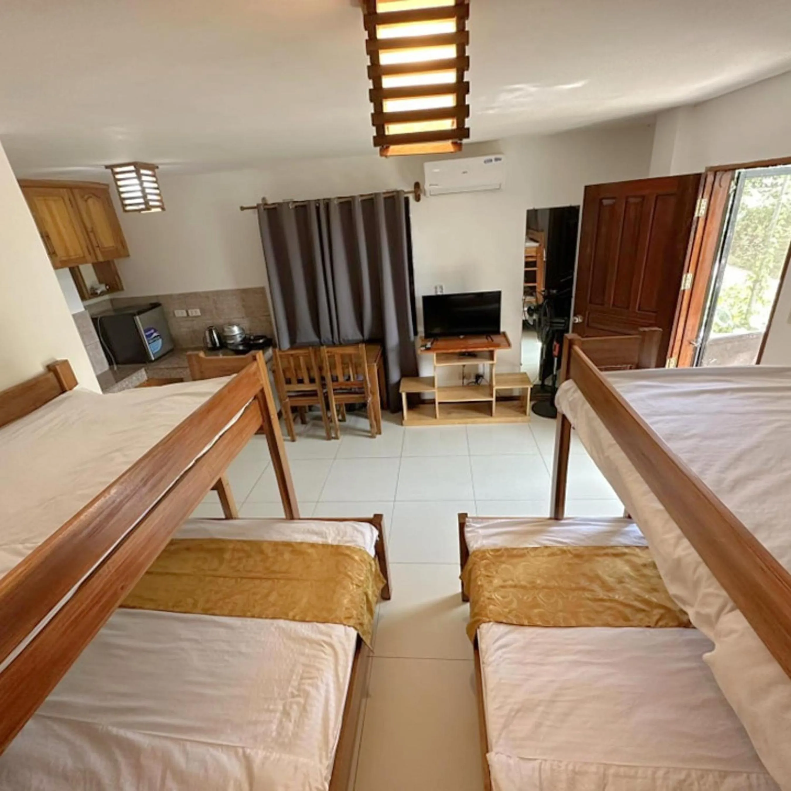 hair dresser, Bed in Earl De Princesa Hotel