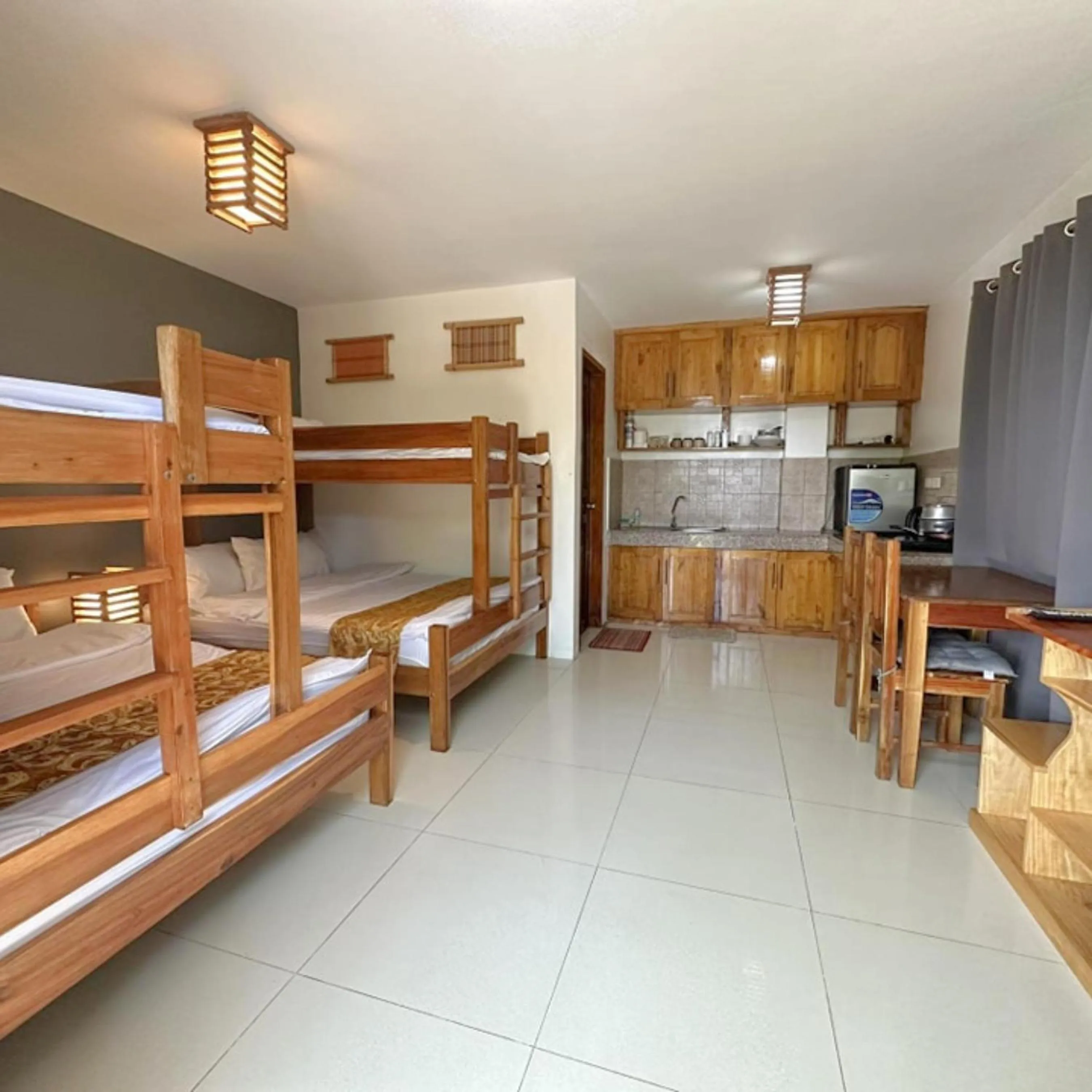 Kitchen or kitchenette, Bed in Earl De Princesa Hotel