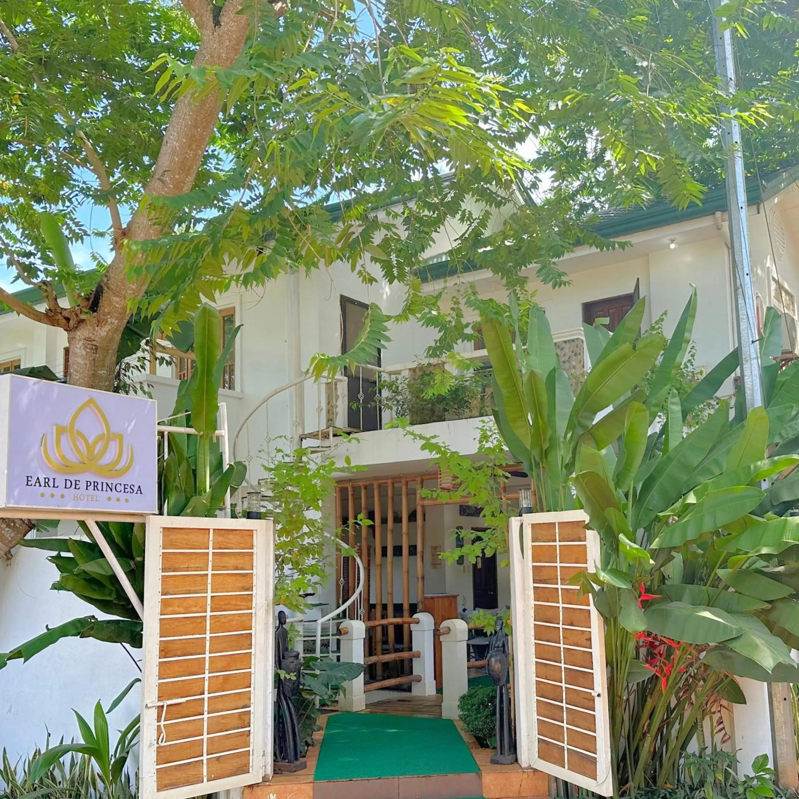 Property building in Earl De Princesa Hotel