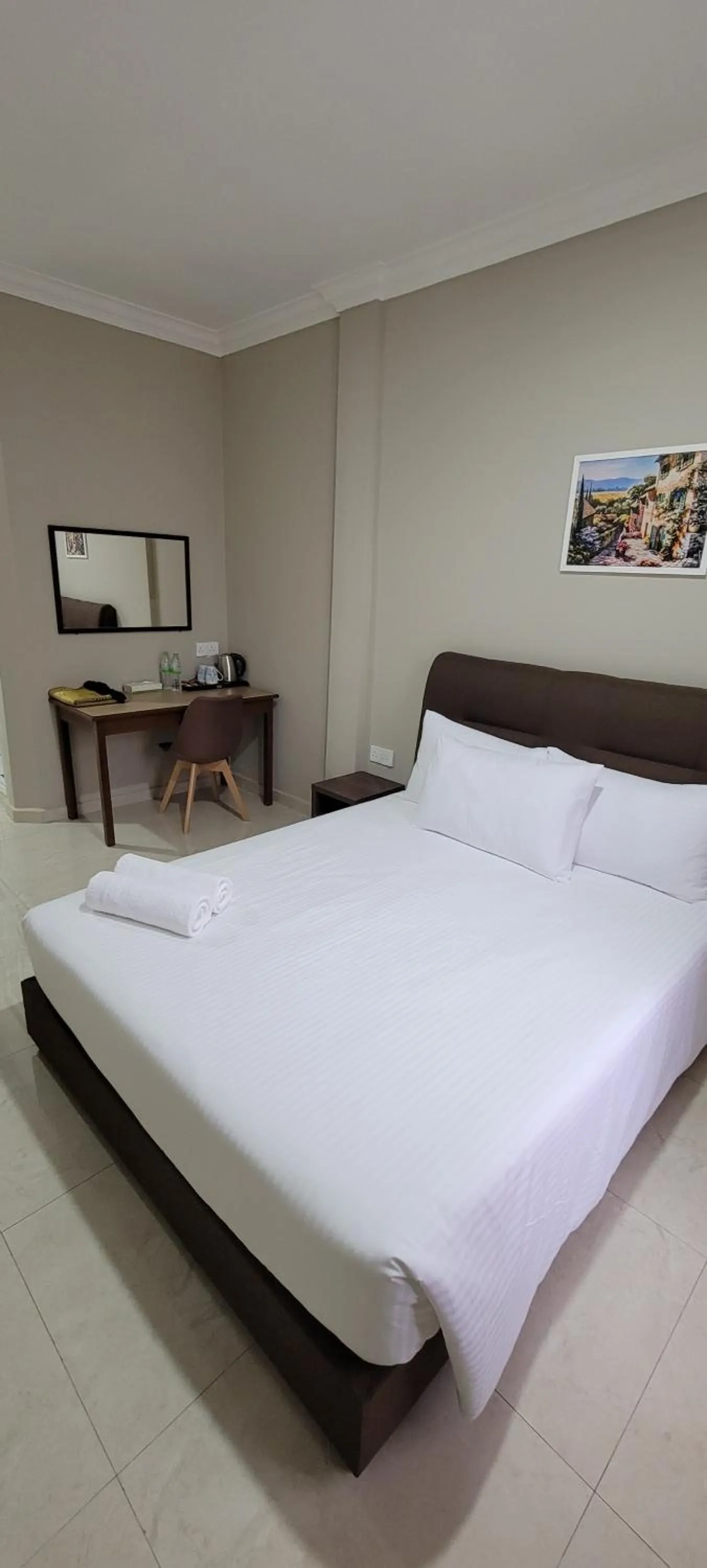 Bed in HOTEL SHAFURA 3