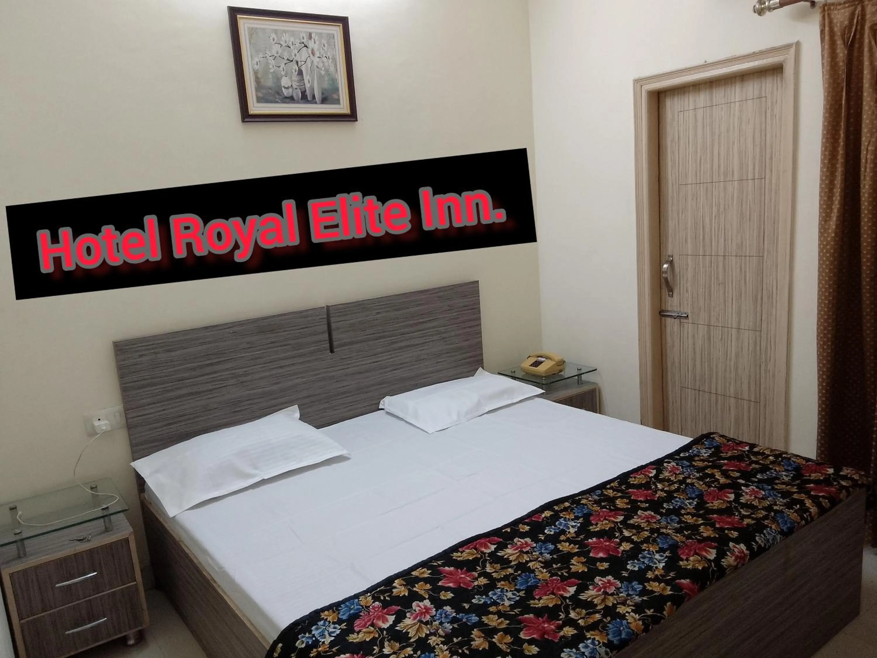 Bed in The Royal Elite Guest House