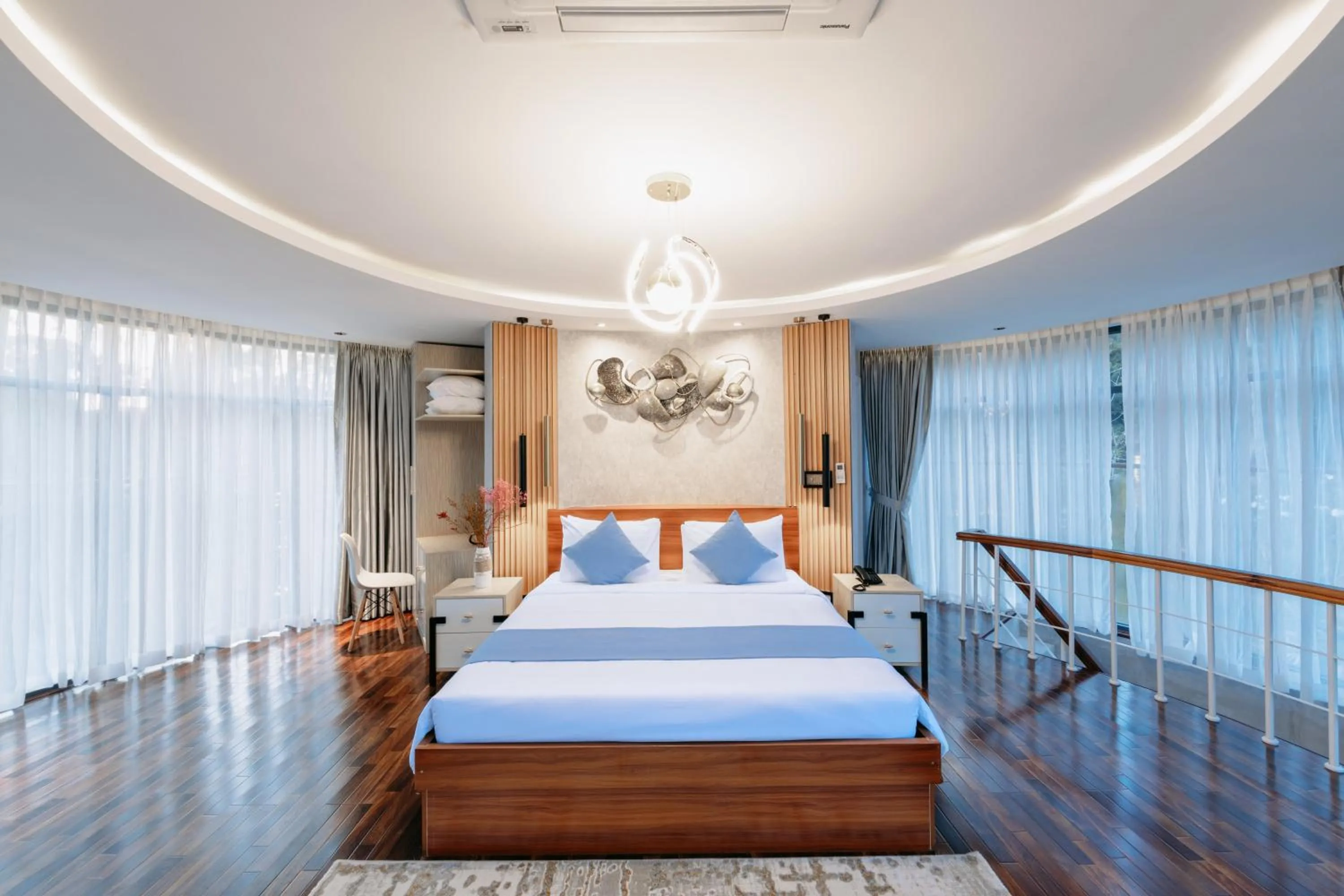 Bedroom, Bed in Bird Nest Villas by Mafiya