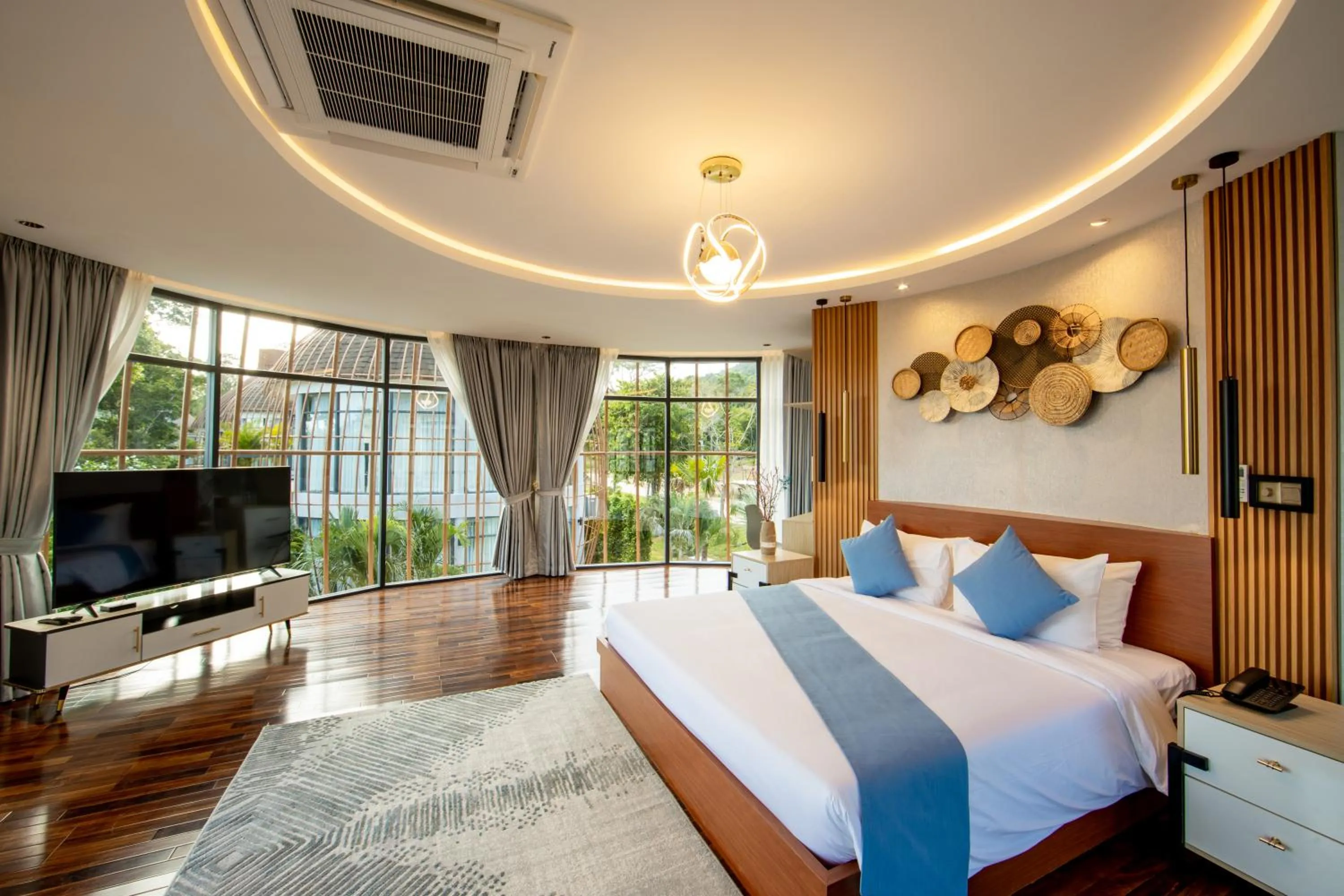 Bedroom, Bed in Bird Nest Villas by Mafiya