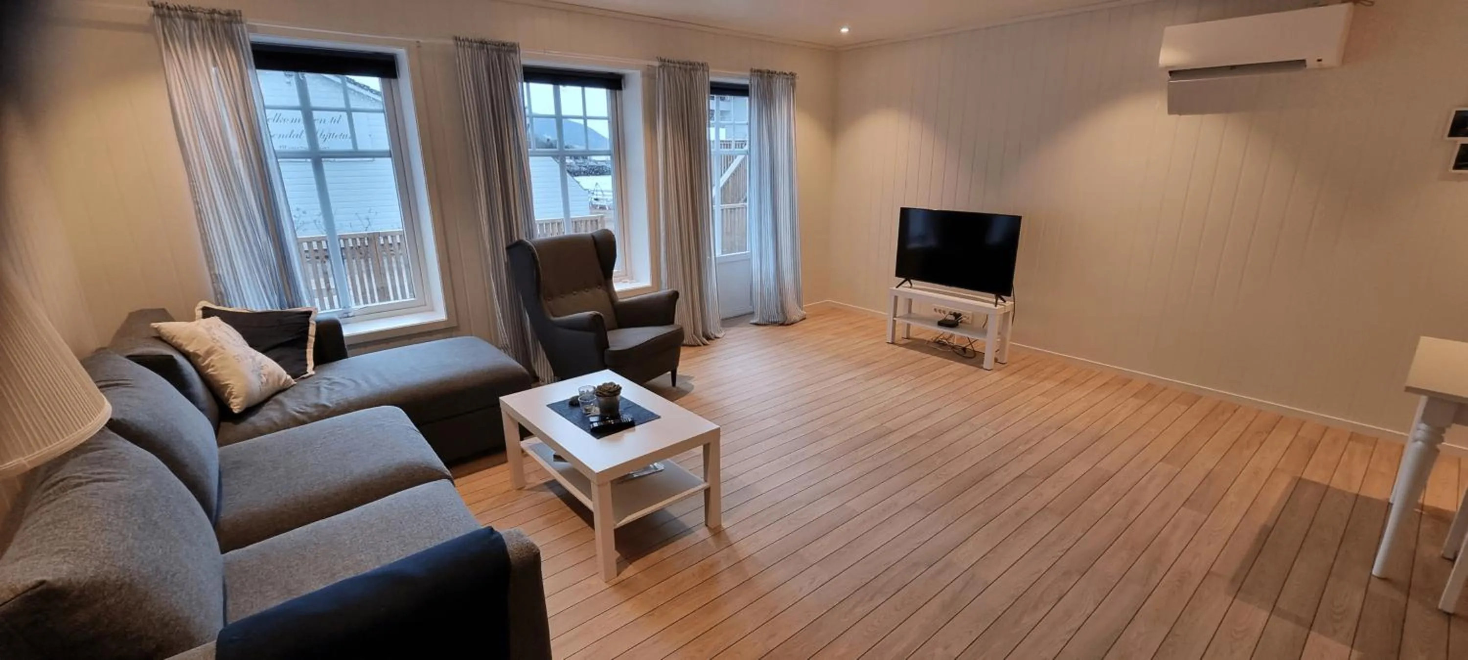Communal lounge/ TV room in Rosendal Hyttetun