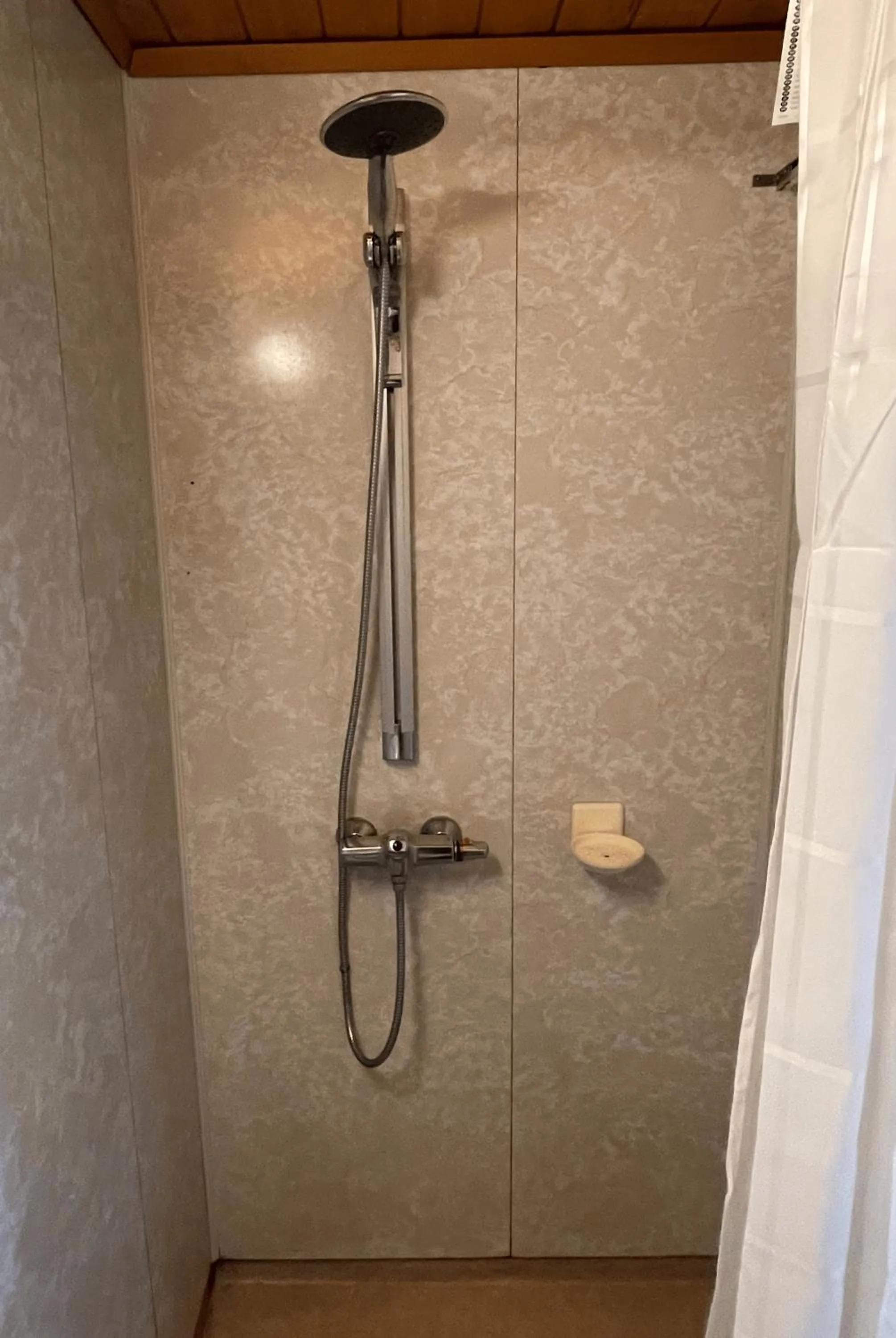 Shower in Rosendal Hyttetun