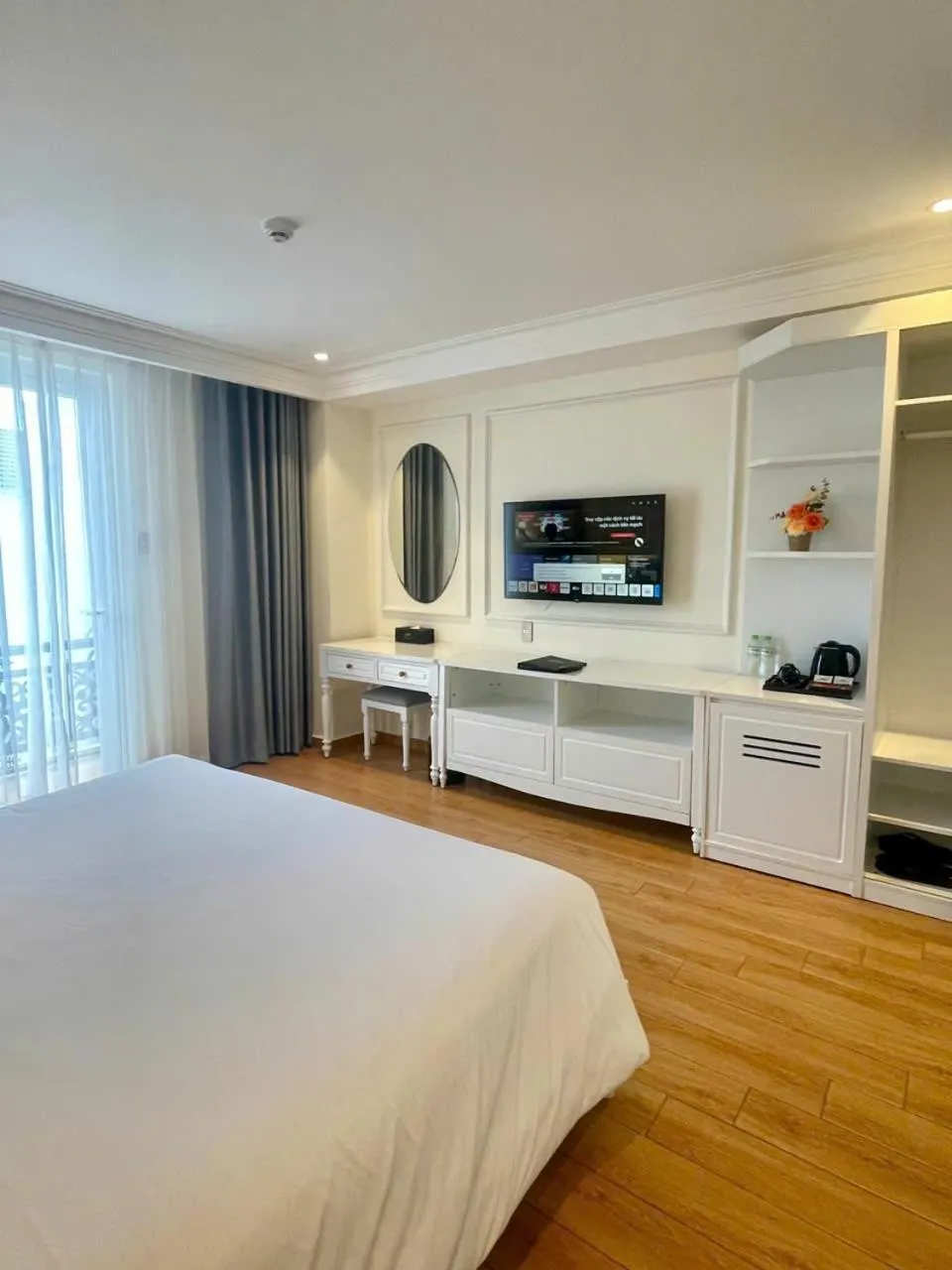 TV and multimedia, Bed in Le Marais Hotel Dalat