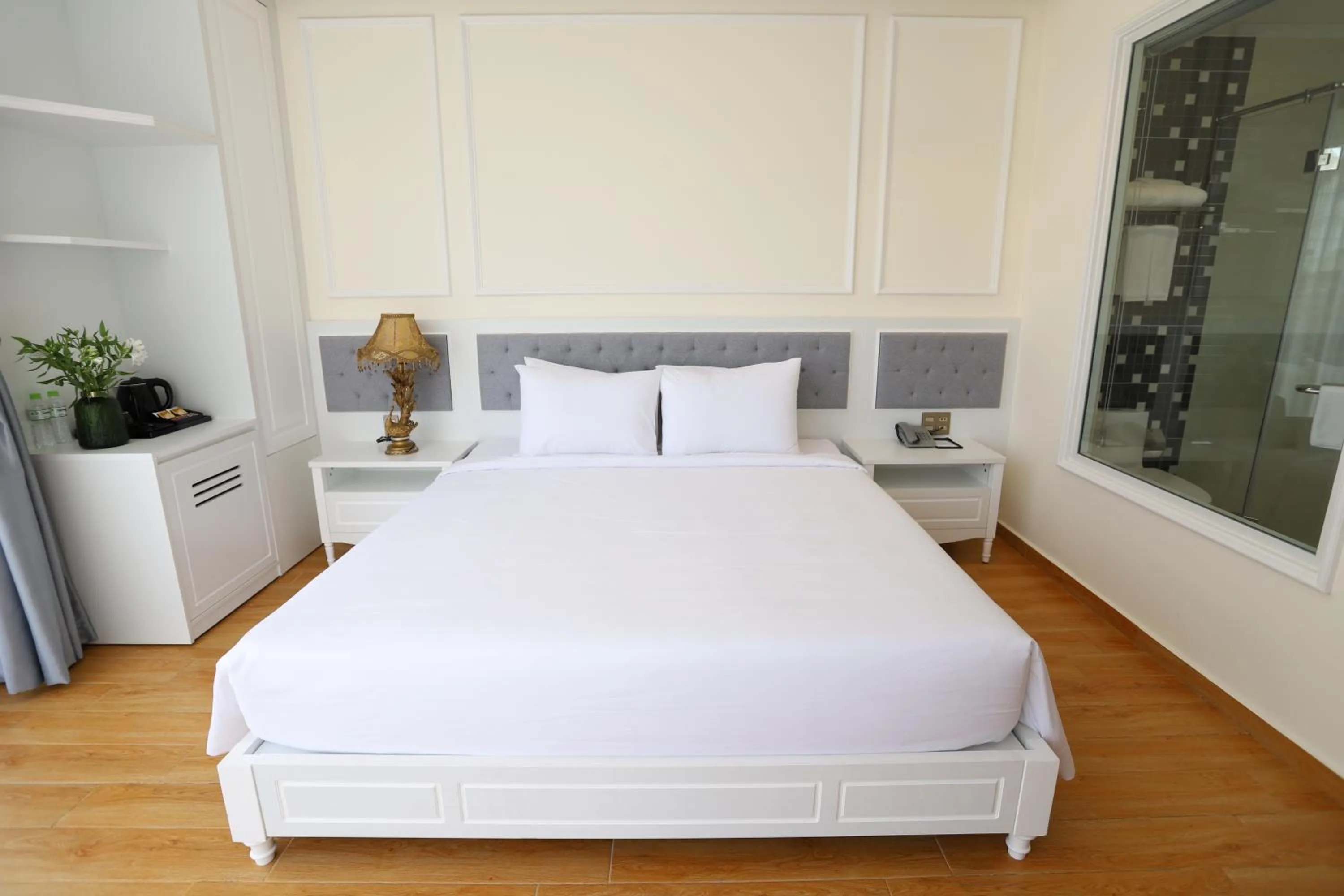 Bed in Le Marais Hotel Dalat