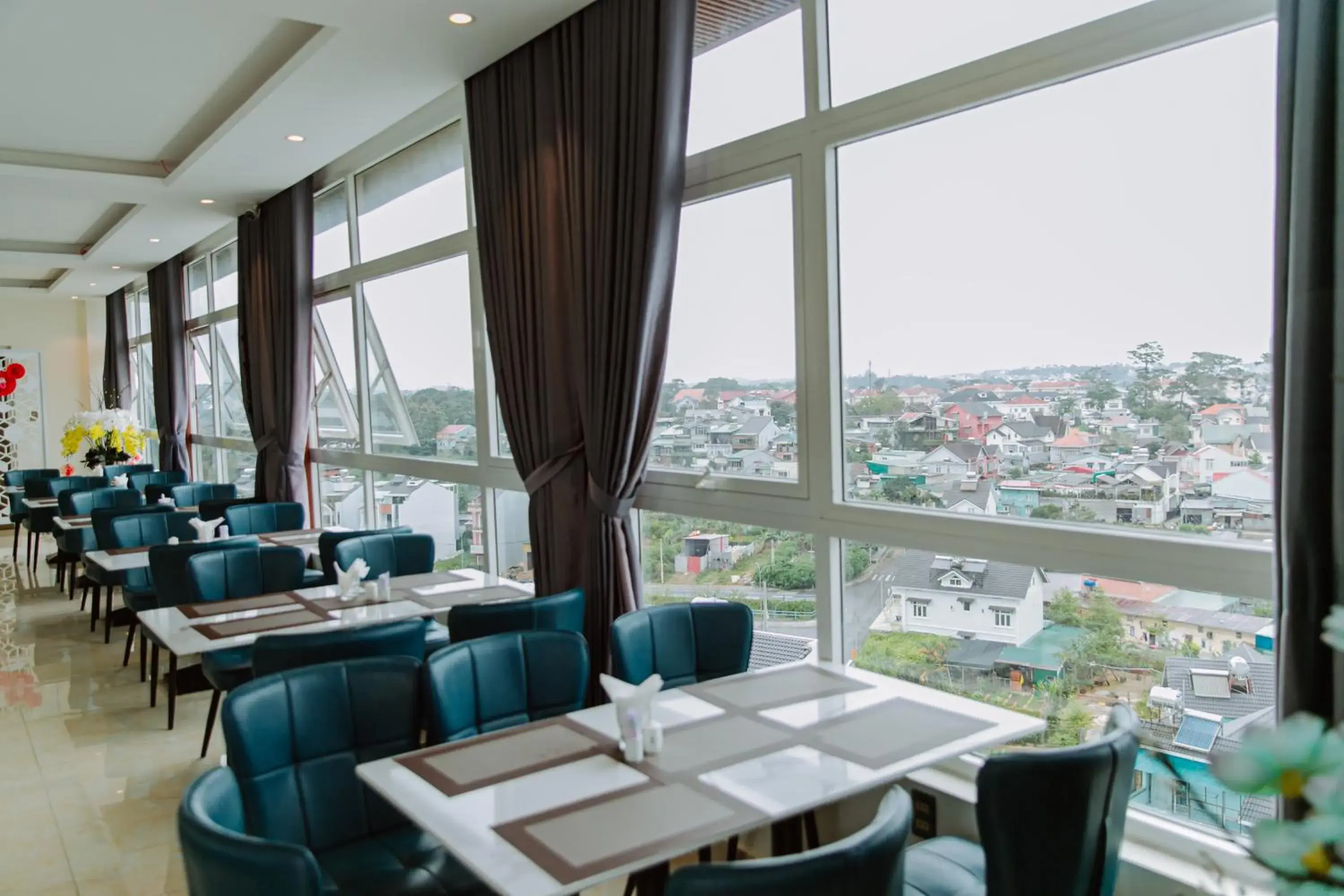 Restaurant/places to eat in Le Marais Hotel Dalat Restaurant/places to eat in Le Marais Hotel Dalat