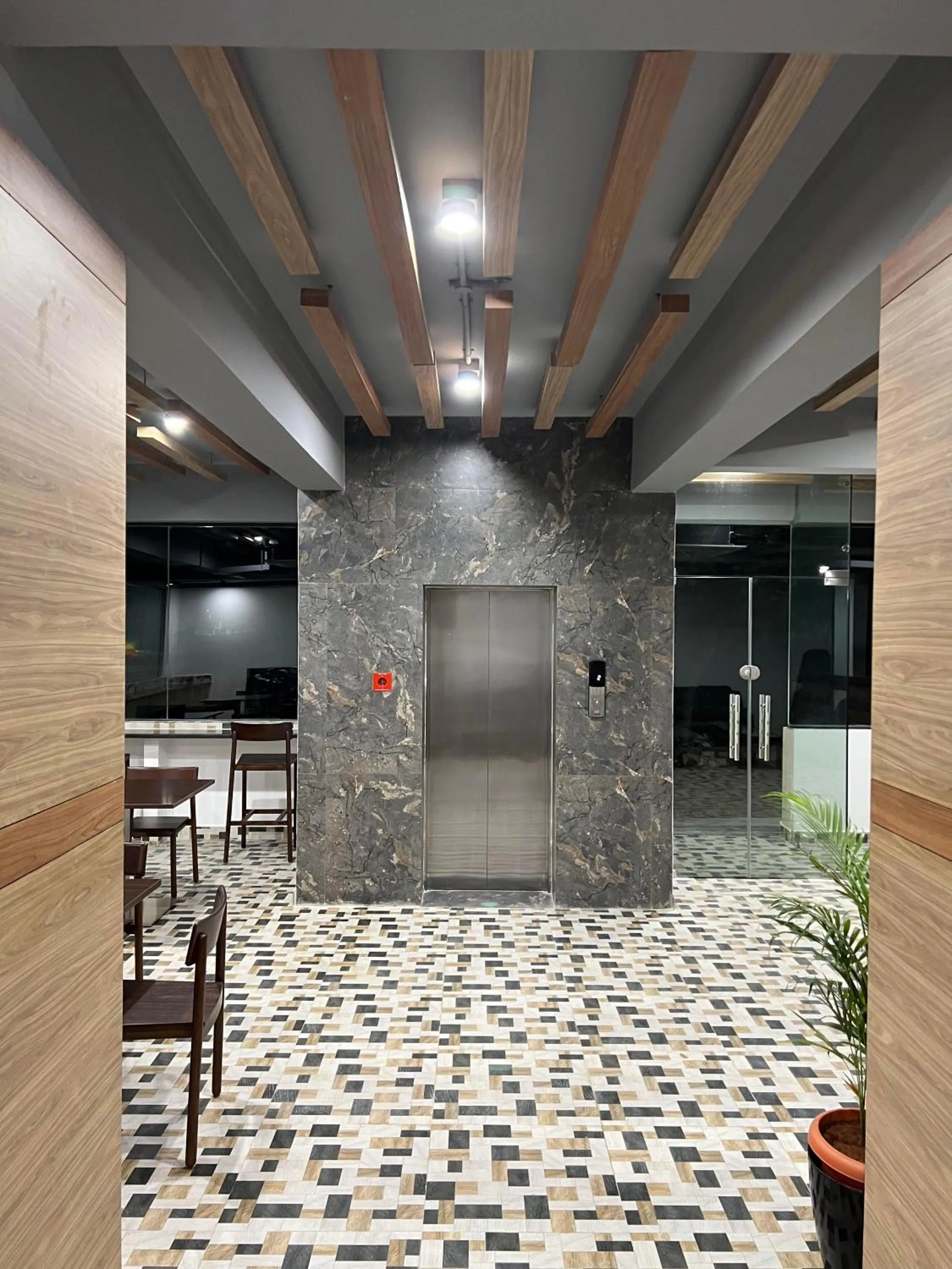 elevator in Palladium Luxury Suites Financial District Unit I