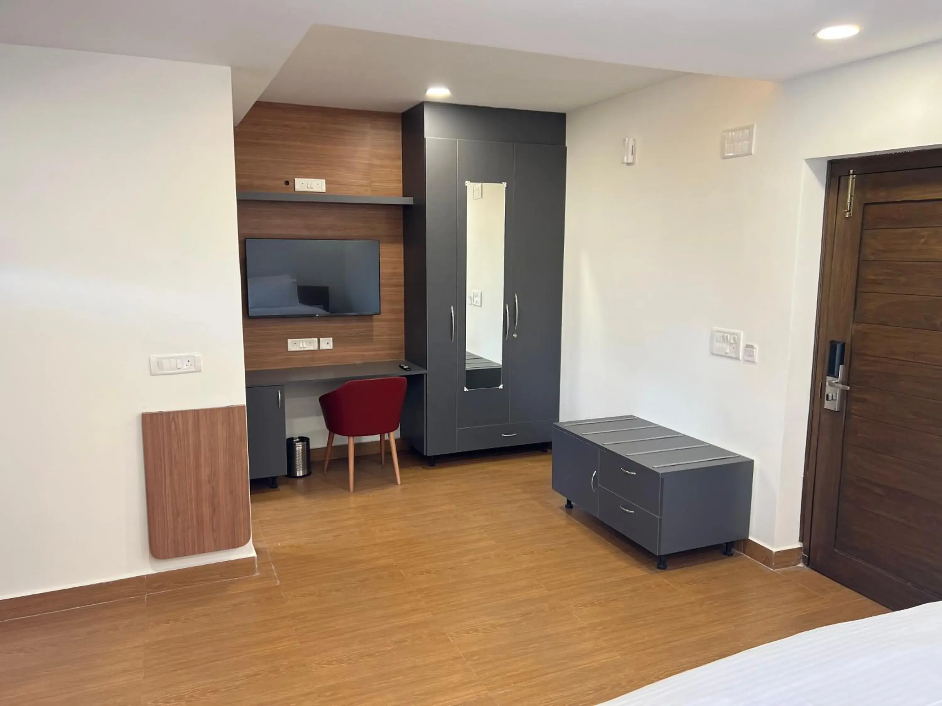 TV and multimedia, Bed in Palladium Luxury Suites Financial District Unit I TV and multimedia, Bed in Palladium Luxury Suites Financial District Unit I