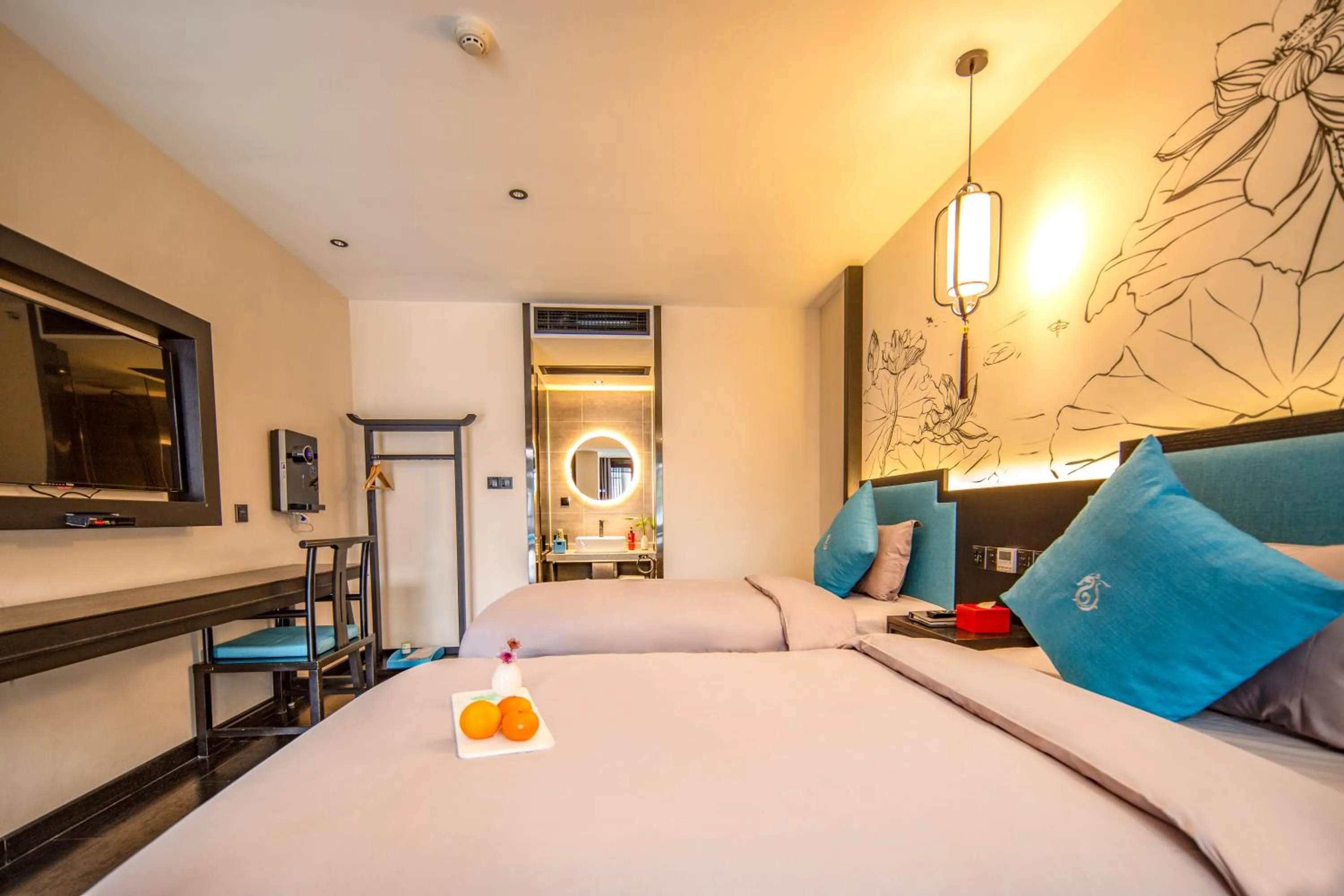 Photo of the whole room, Bed in Gong Xili Qingdu Hotel