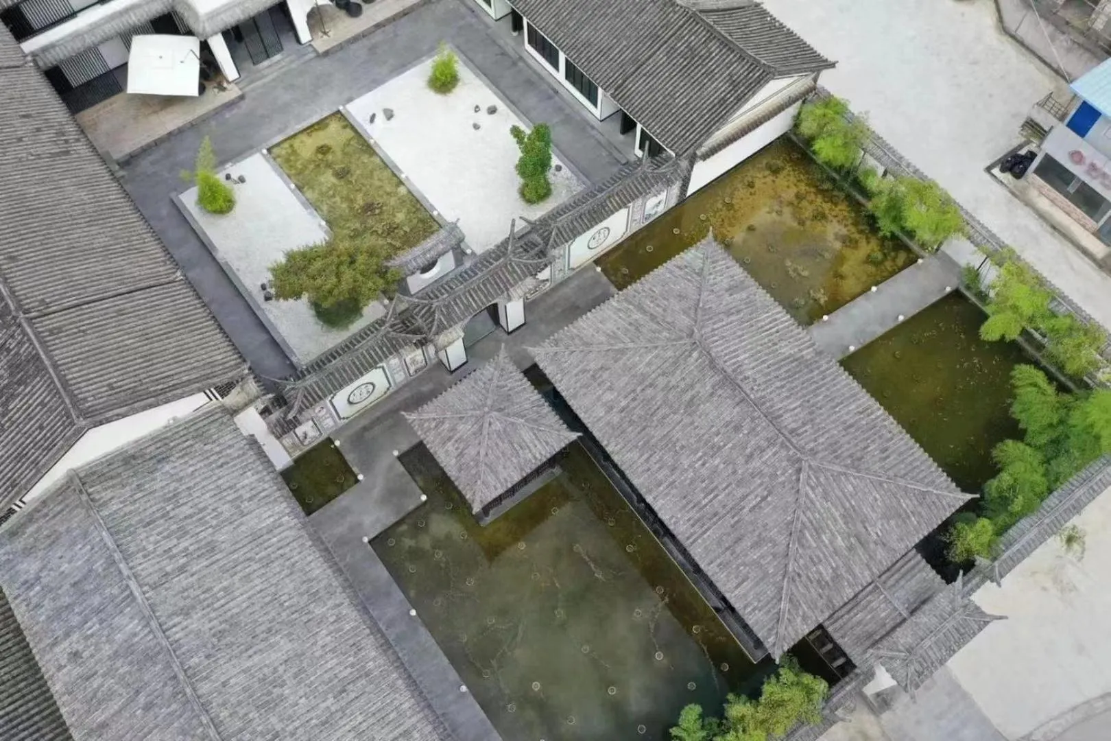 Property building in Gong Xili Qingdu Hotel