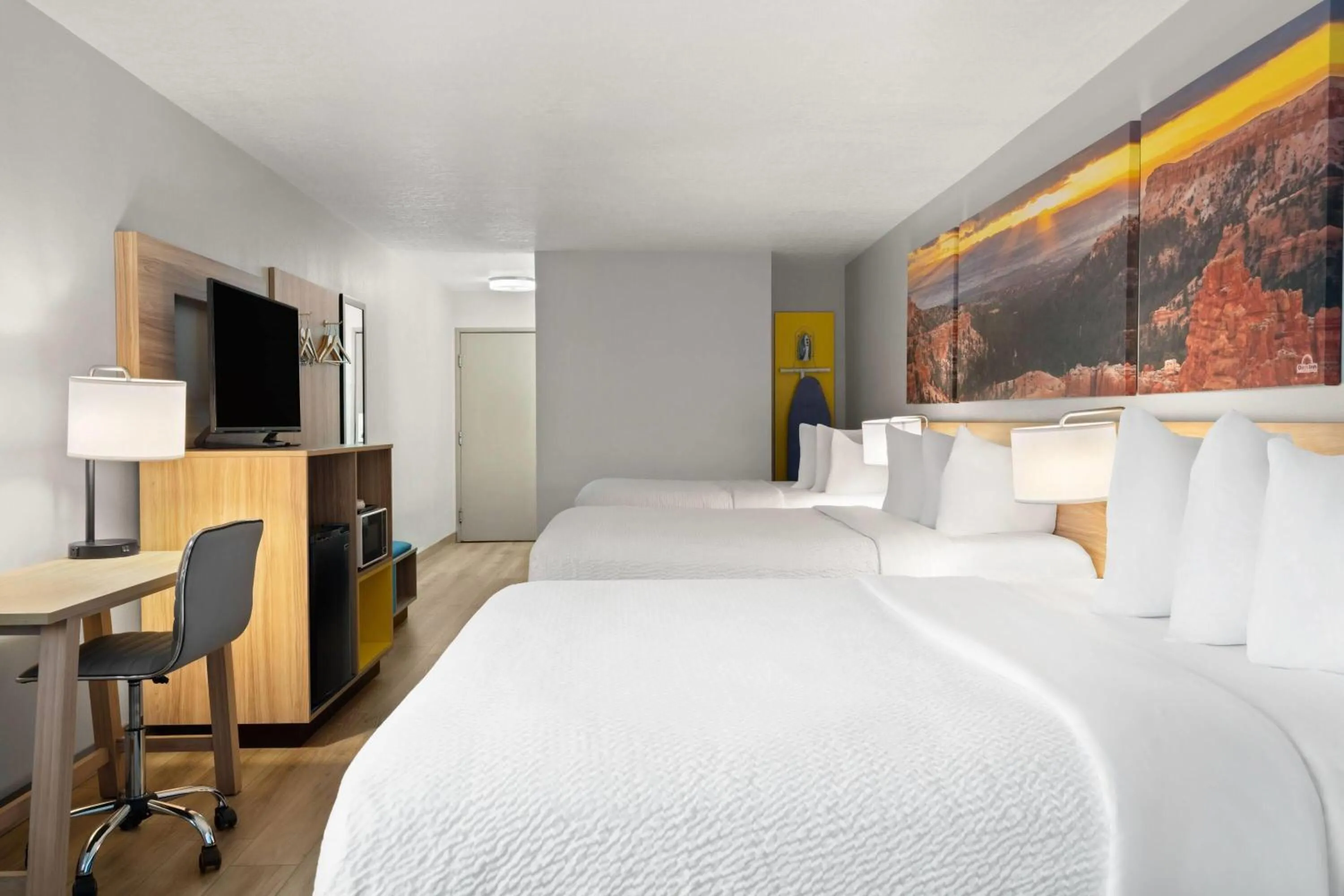 Photo of the whole room, Bed in Days Inn by Wyndham Las Vegas