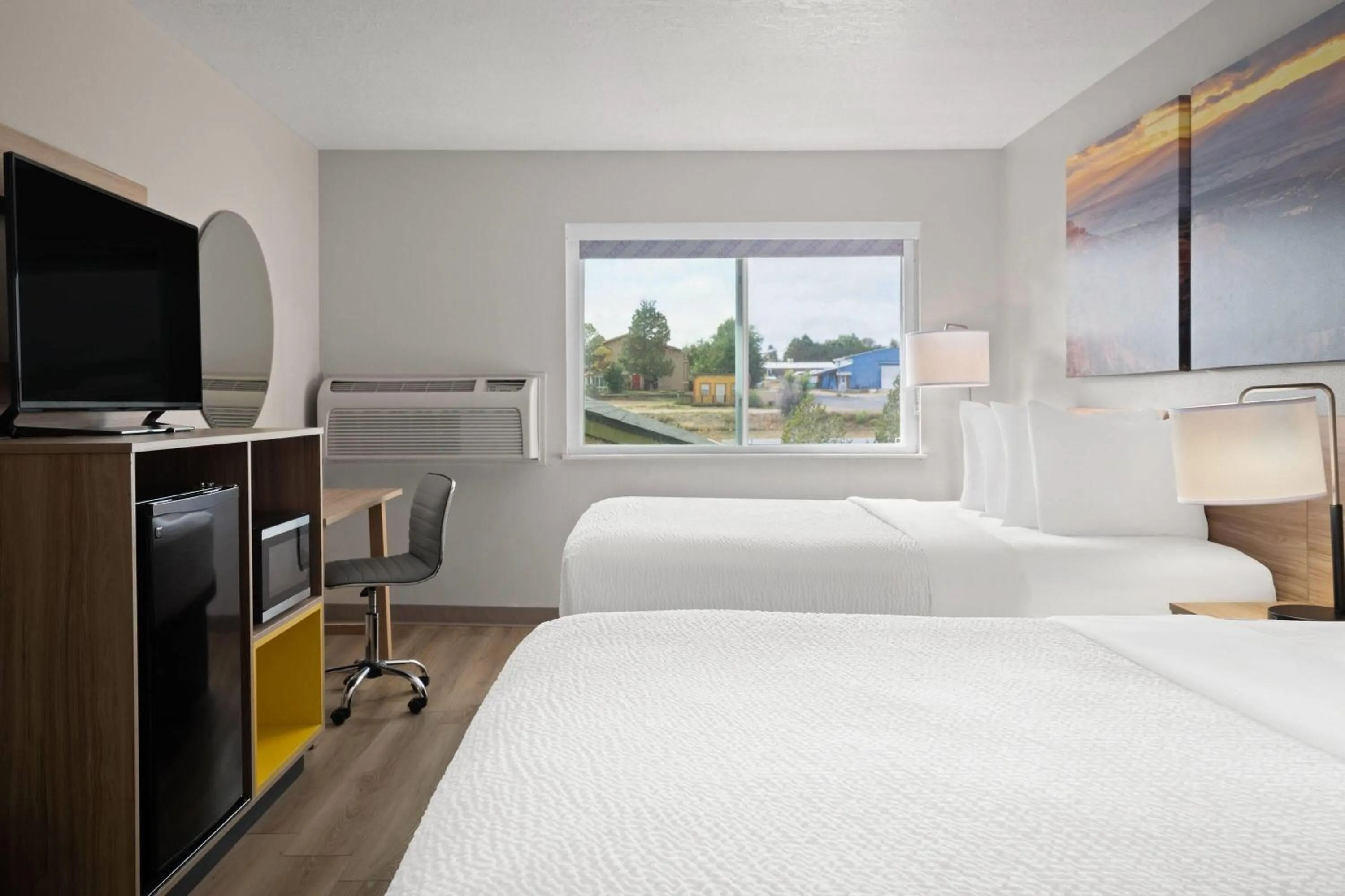 Photo of the whole room, Bed in Days Inn by Wyndham Las Vegas