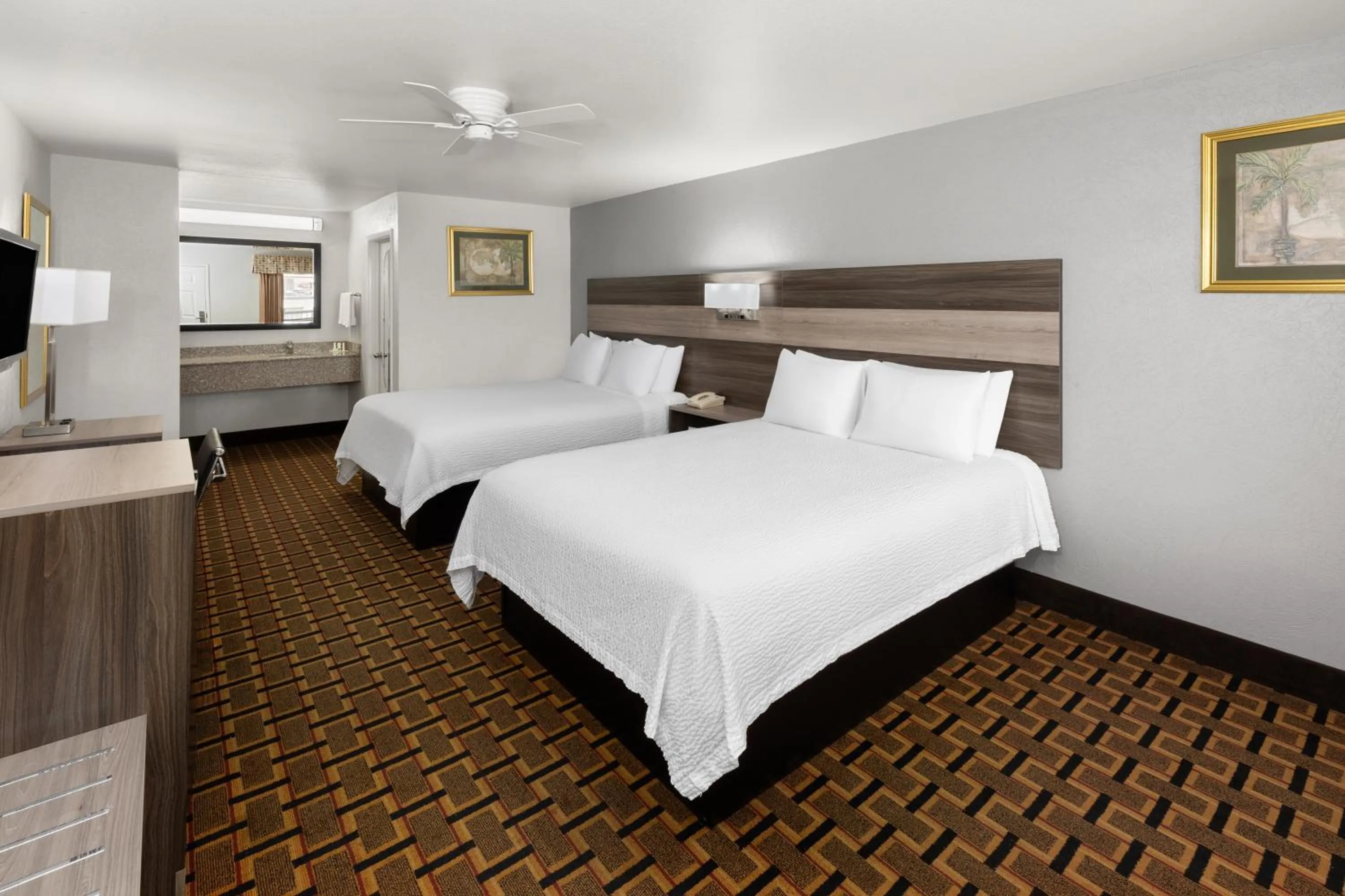 Bed in Ramada Limited San Angelo