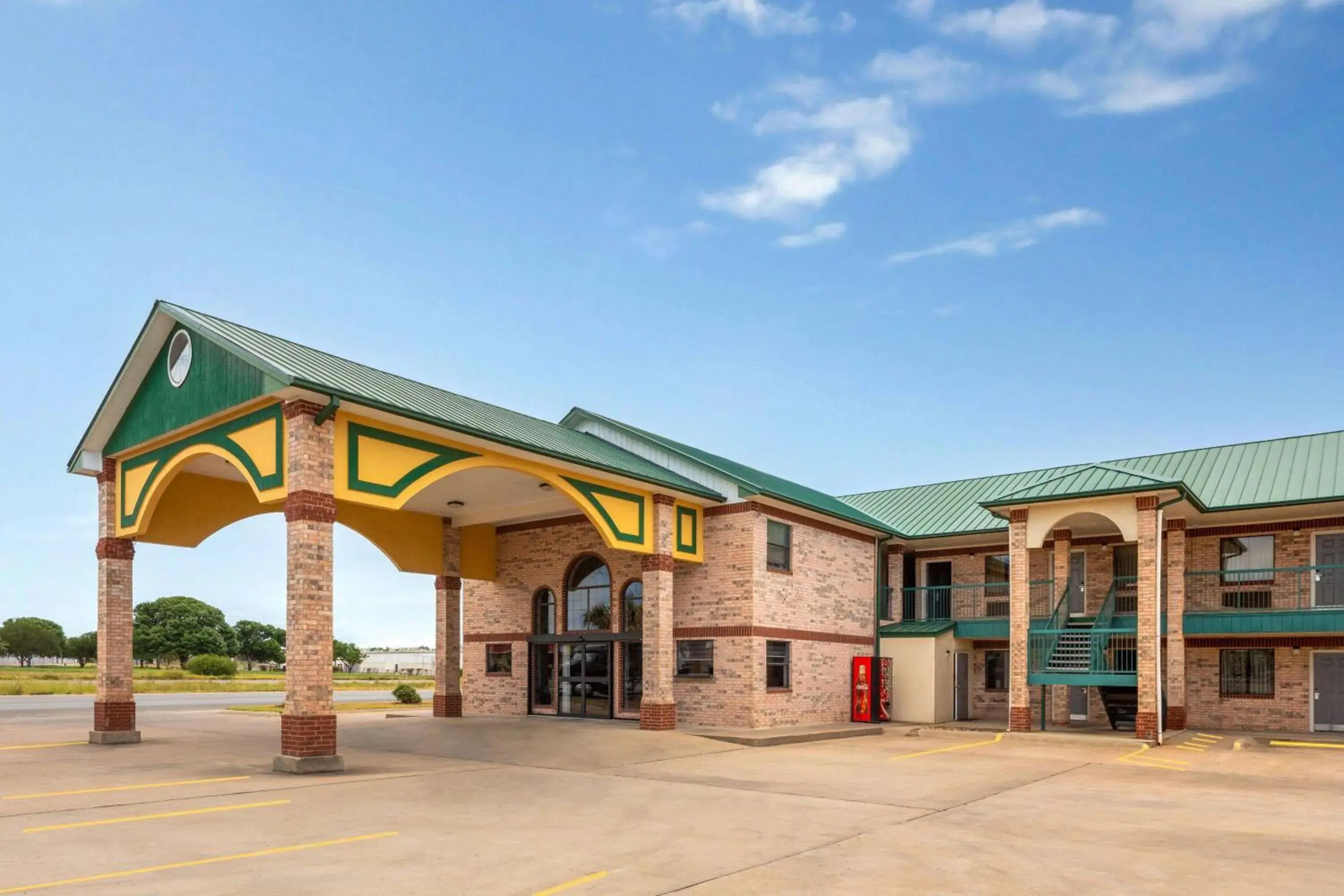 Property building in Ramada Limited San Angelo Property building in Ramada Limited San Angelo