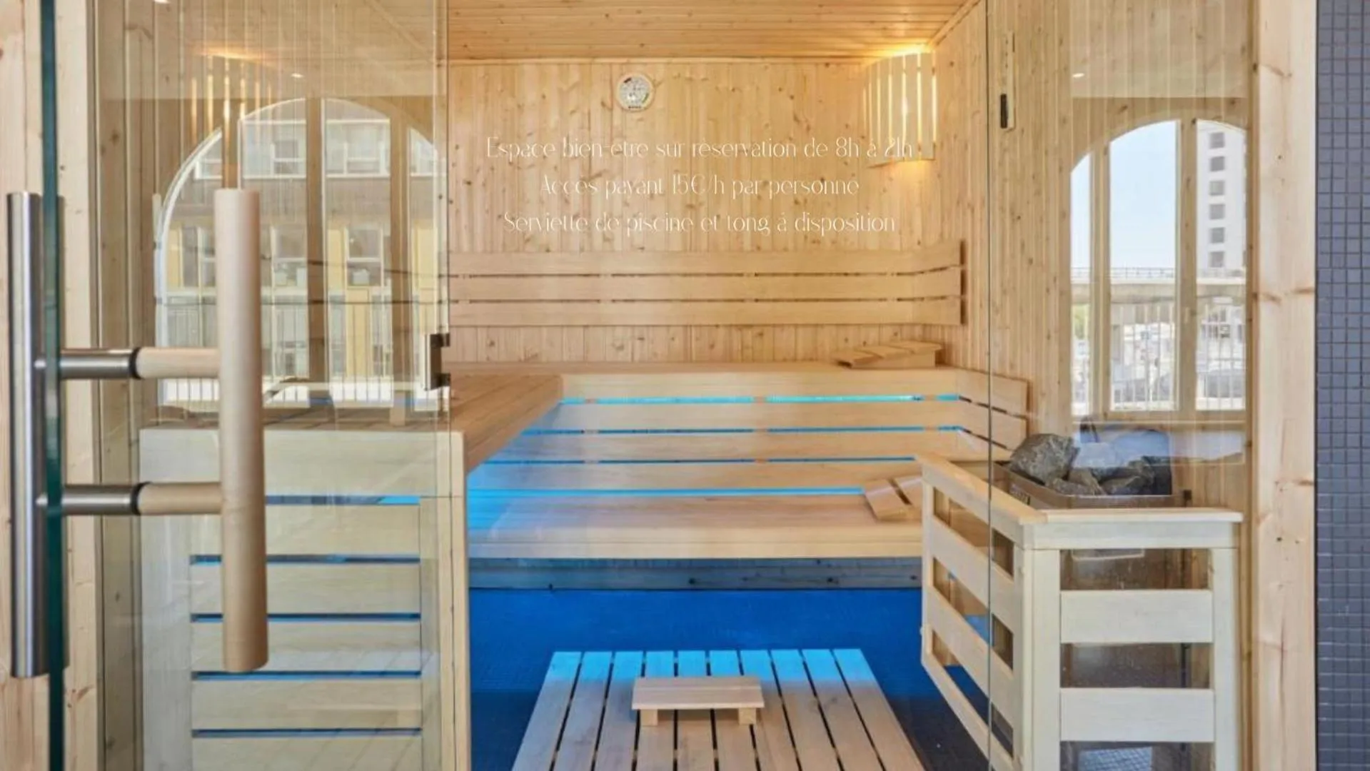 Bed in Appart Hotel Odalys City Marseille Centre Euromed