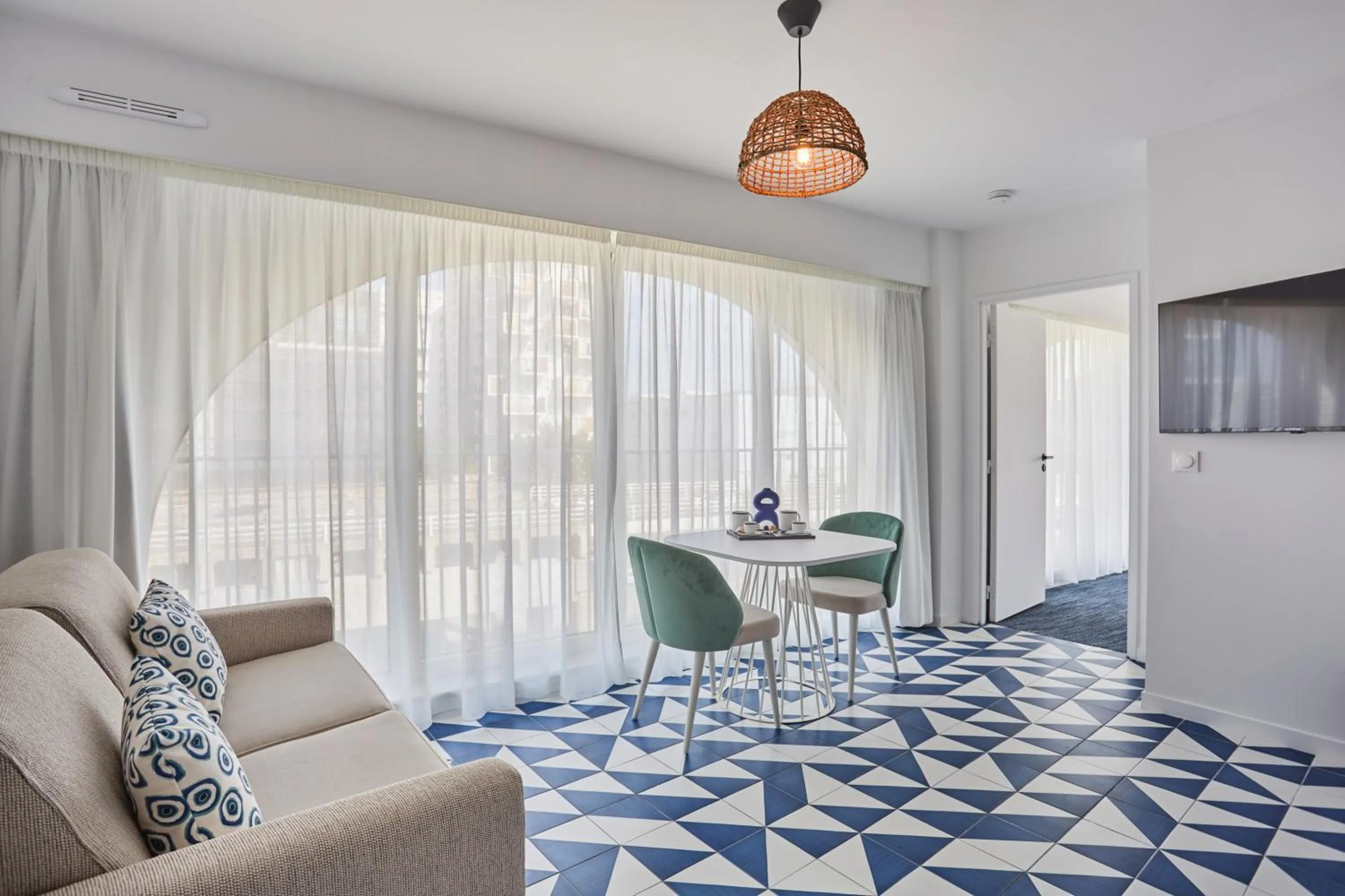 Seating area in Appart Hotel Odalys City Marseille Centre Euromed