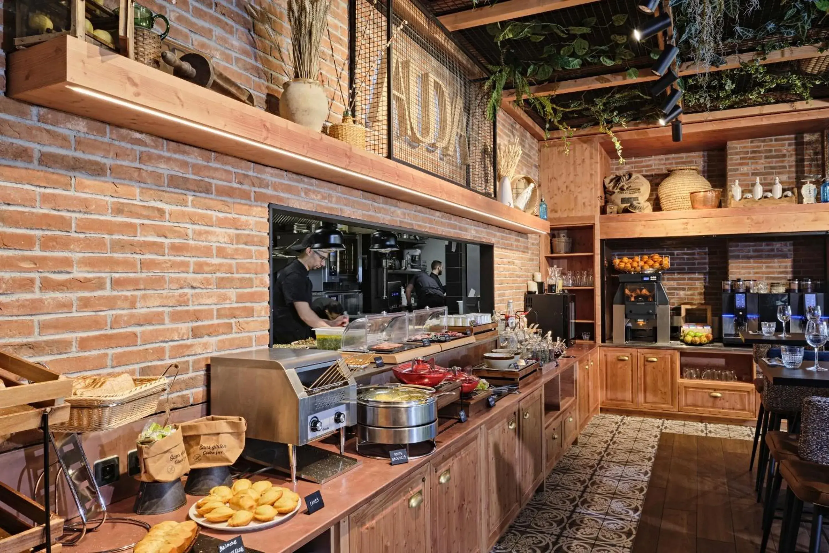 Restaurant/places to eat in Appart Hotel Odalys City Marseille Centre Euromed Restaurant/places to eat in Appart Hotel Odalys City Marseille Centre Euromed