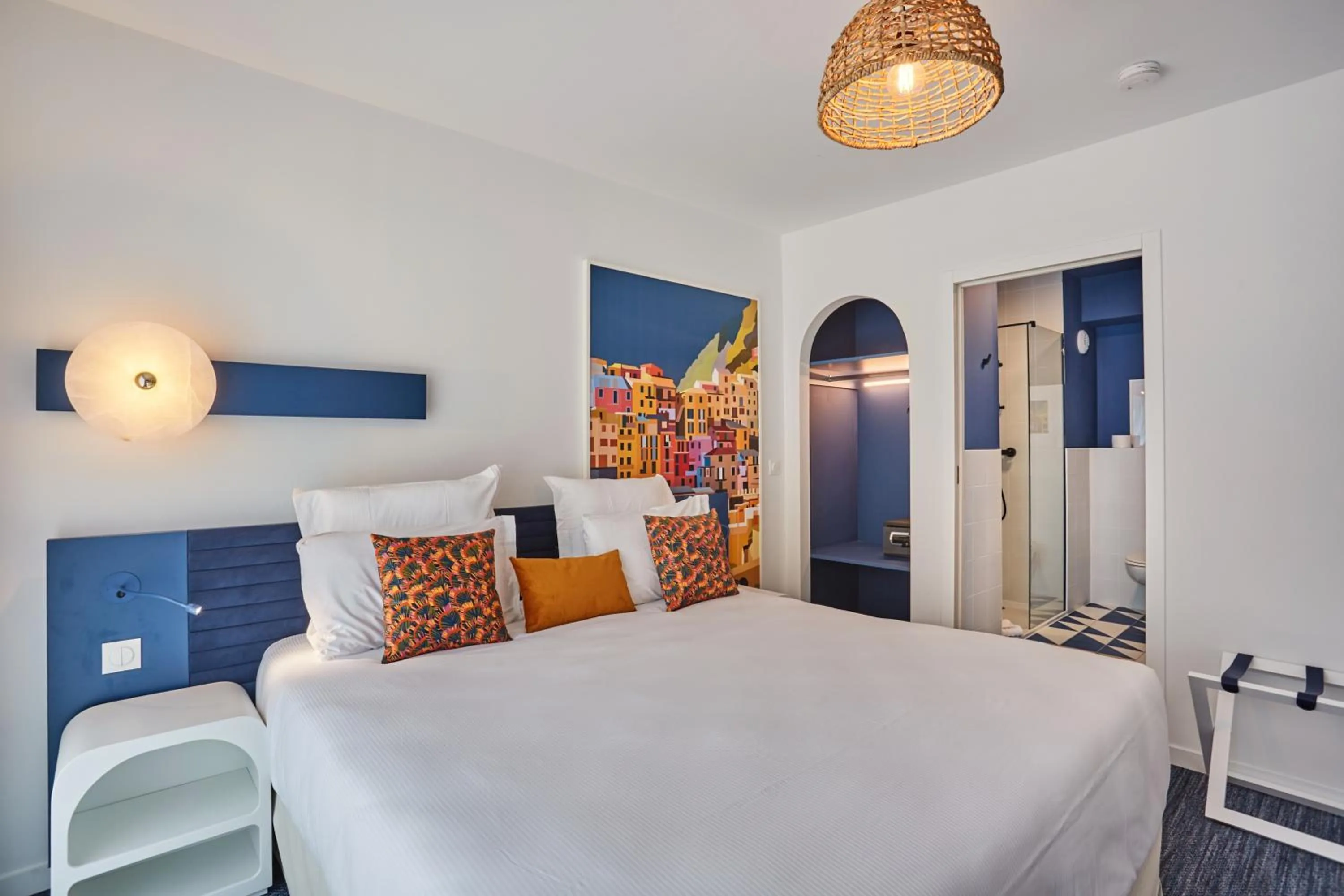 Bedroom, Bed in Appart Hotel Odalys City Marseille Centre Euromed