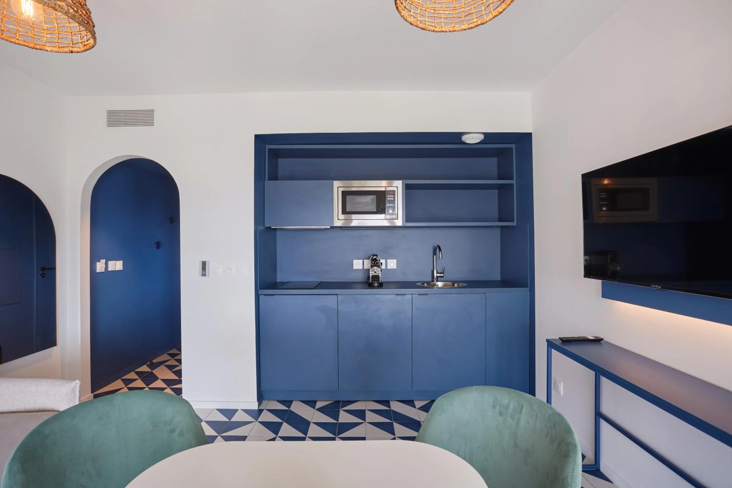 TV and multimedia, Bed in Appart Hotel Odalys City Marseille Centre Euromed