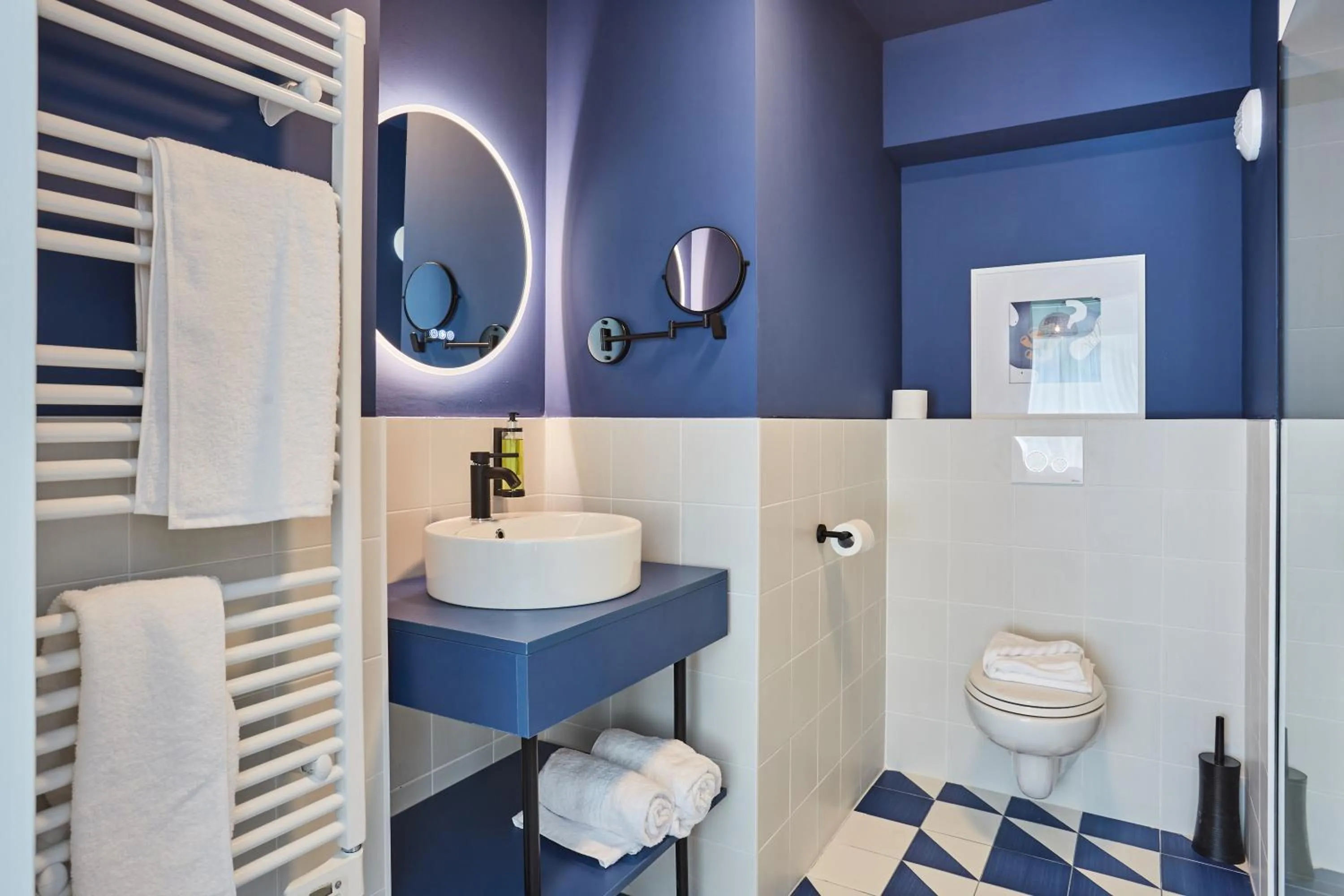 Shower in Appart Hotel Odalys City Marseille Centre Euromed