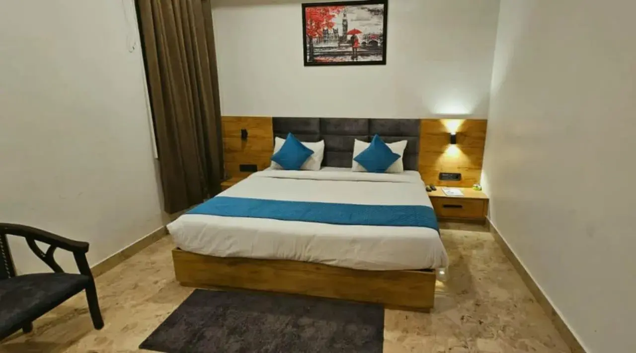 Radha Bihari Nikunj Inn Radha Bihari Nikunj Inn