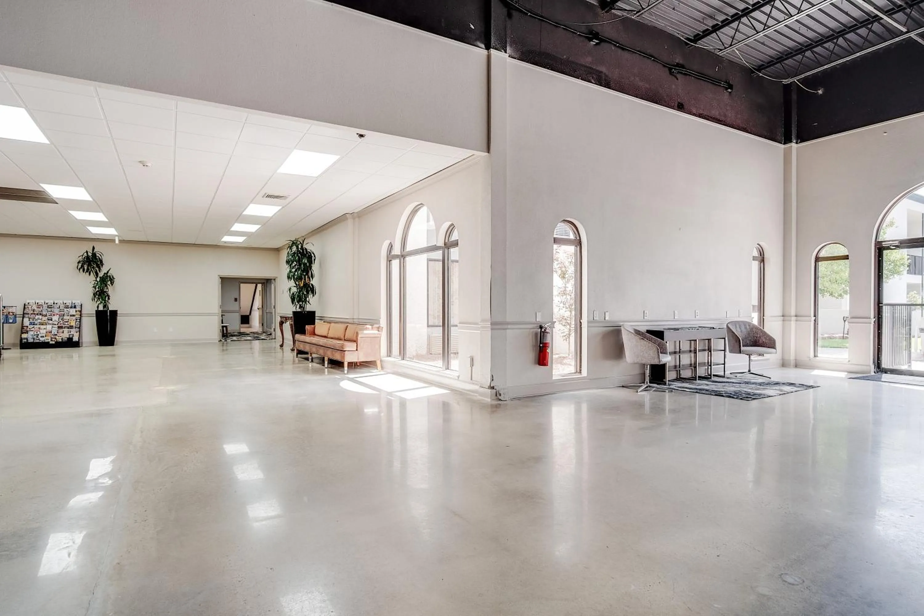 Lobby or reception in Cottonwood Suites Savannah Hotel & Conference Center