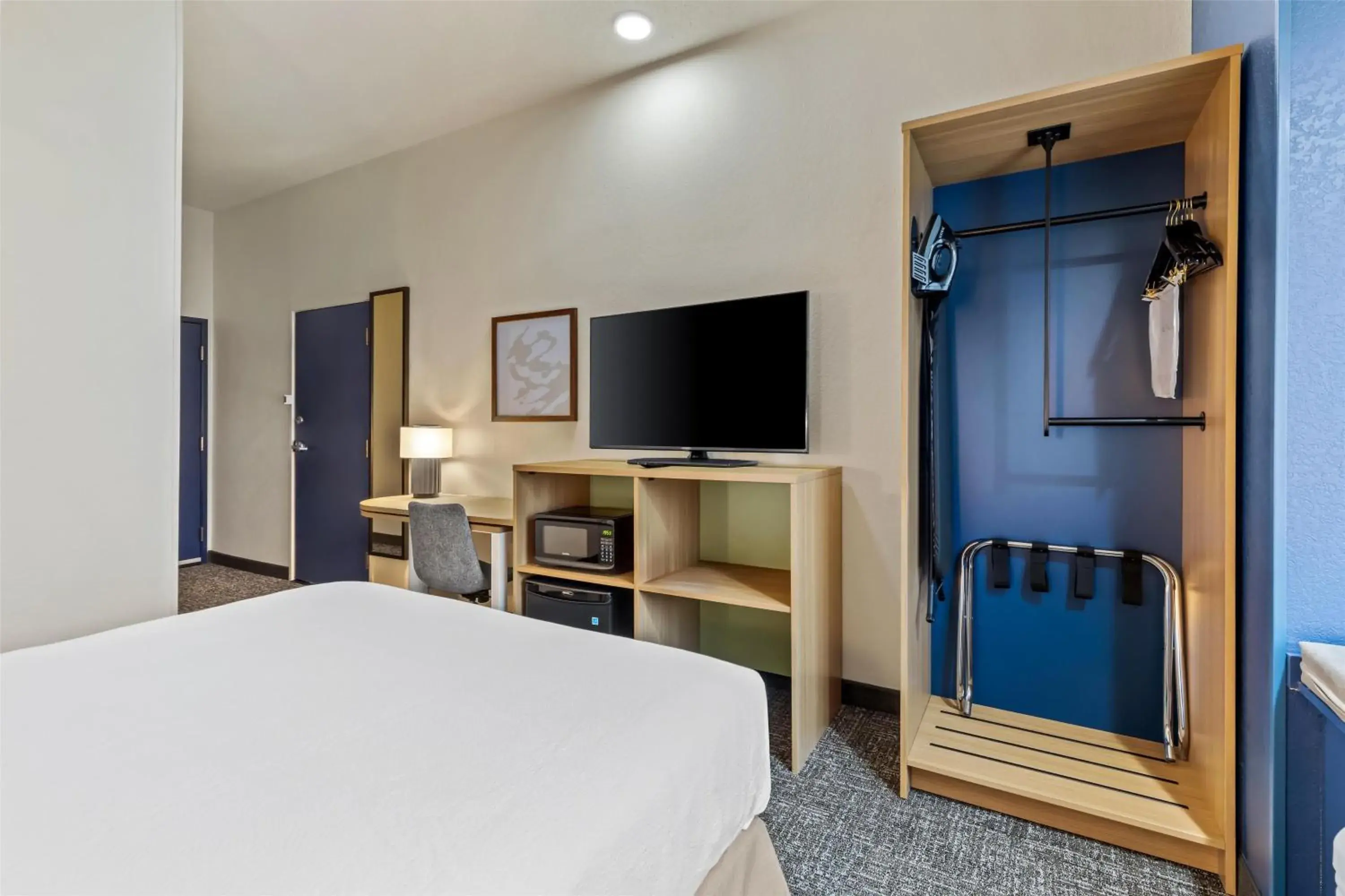 Bed in Spark by Hilton Wilkes Barre Bed in Spark by Hilton Wilkes Barre