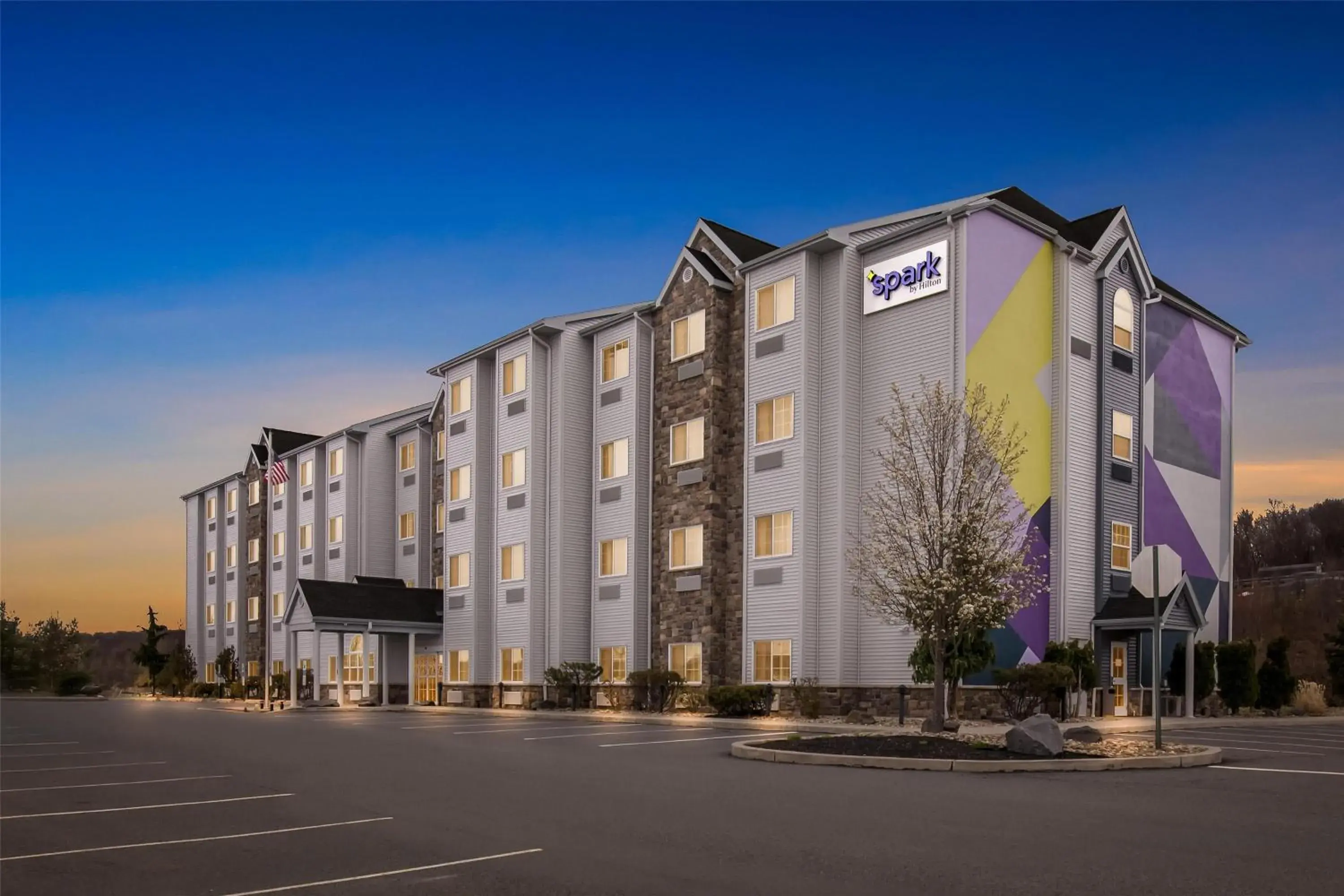 Property building in Spark by Hilton Wilkes Barre Property building in Spark by Hilton Wilkes Barre