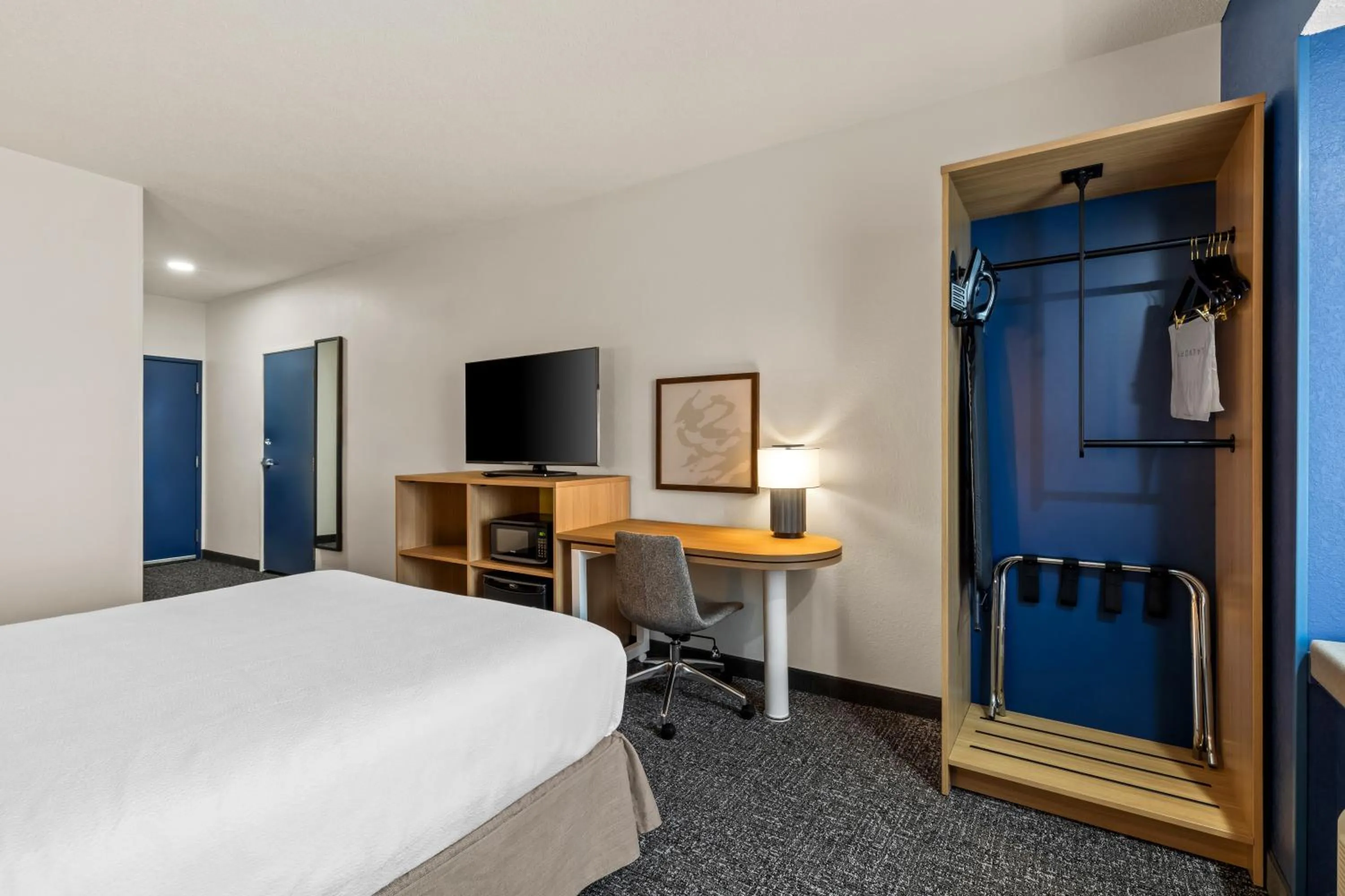 Bed in Spark by Hilton Wilkes Barre