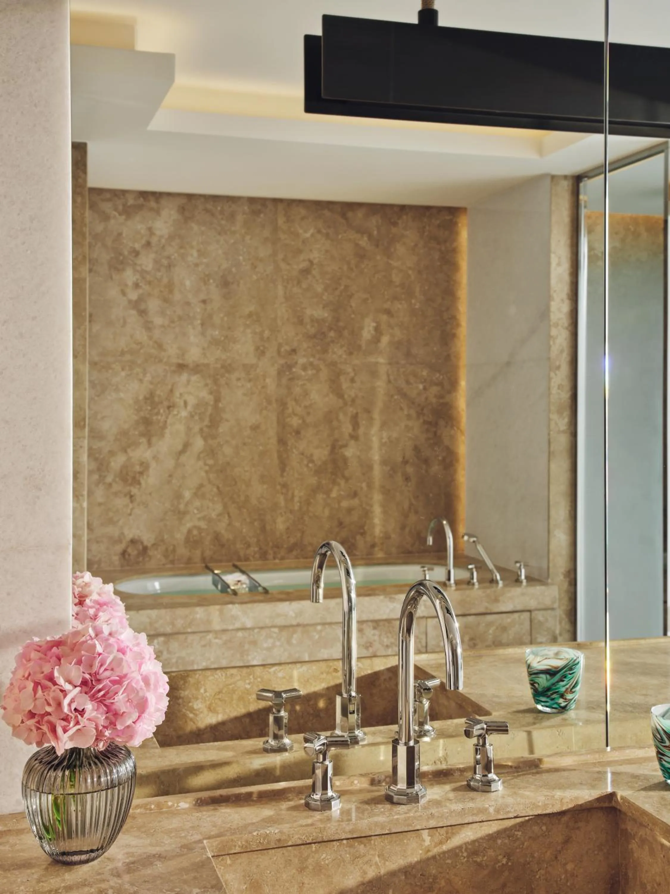 Bathroom in The Lana - Dorchester Collection