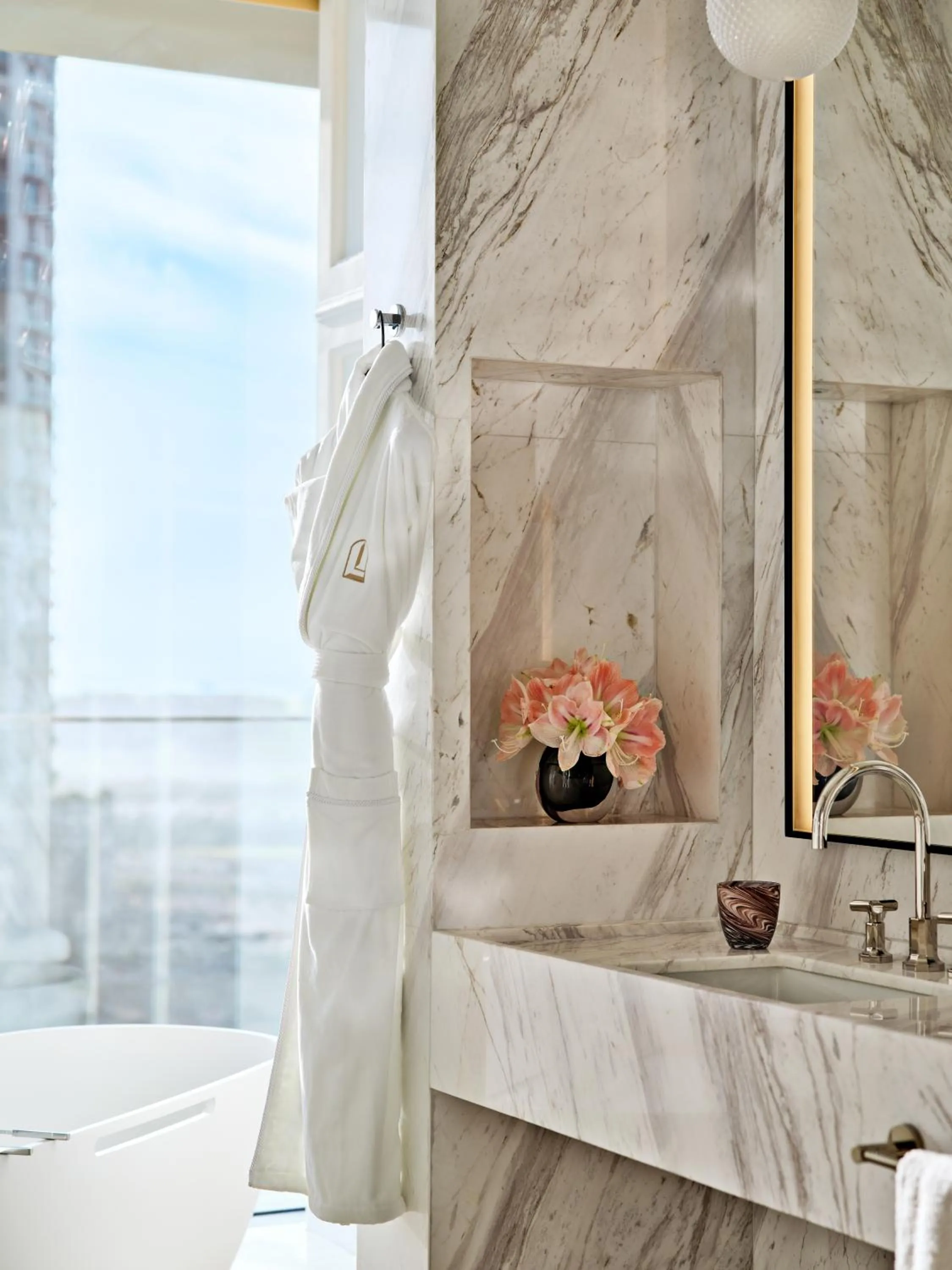 Bathroom in The Lana - Dorchester Collection