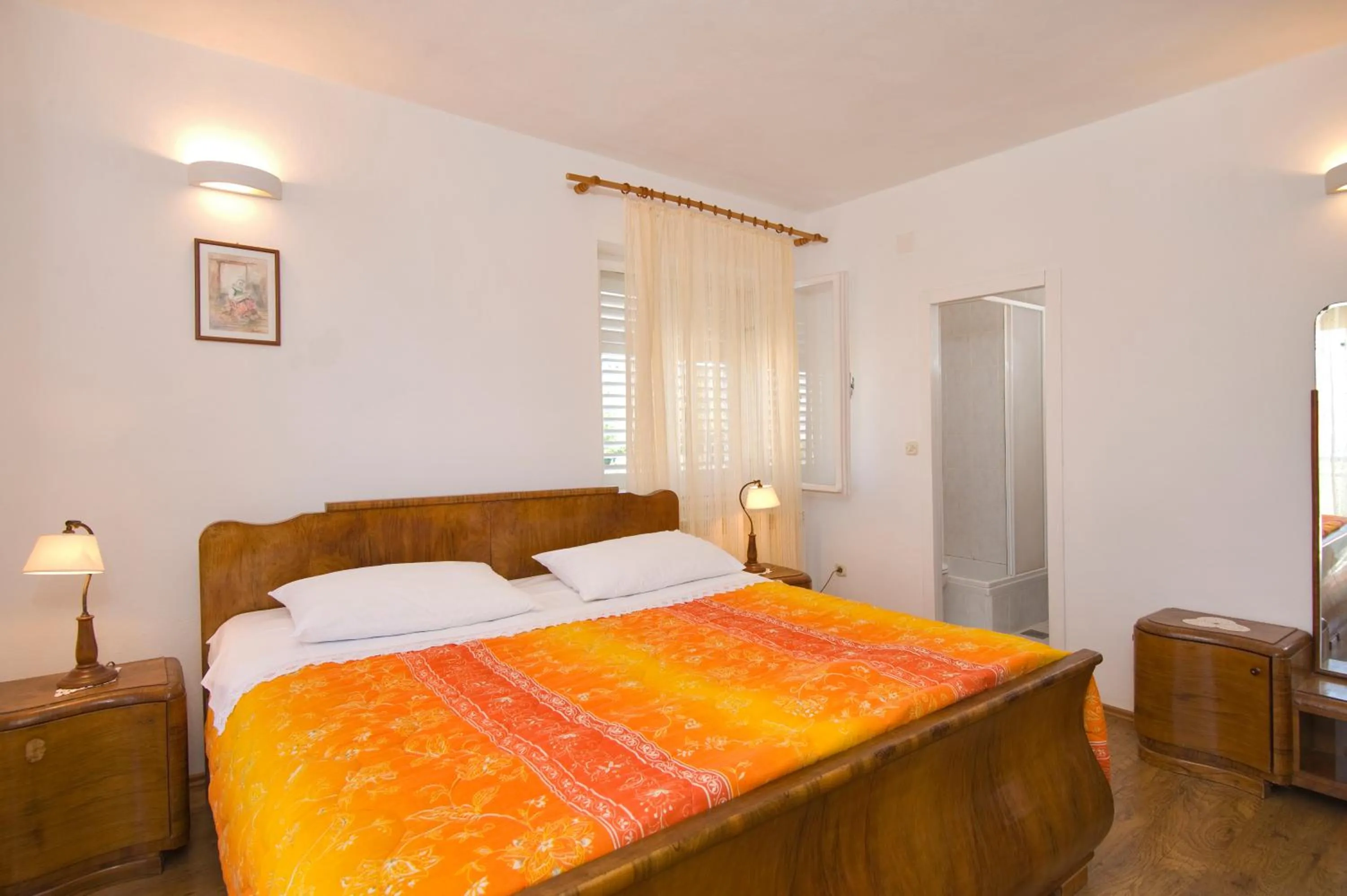 Bed in Holiday Home Lukrecia, for 9, private pool, free parking, 450 m from the beach