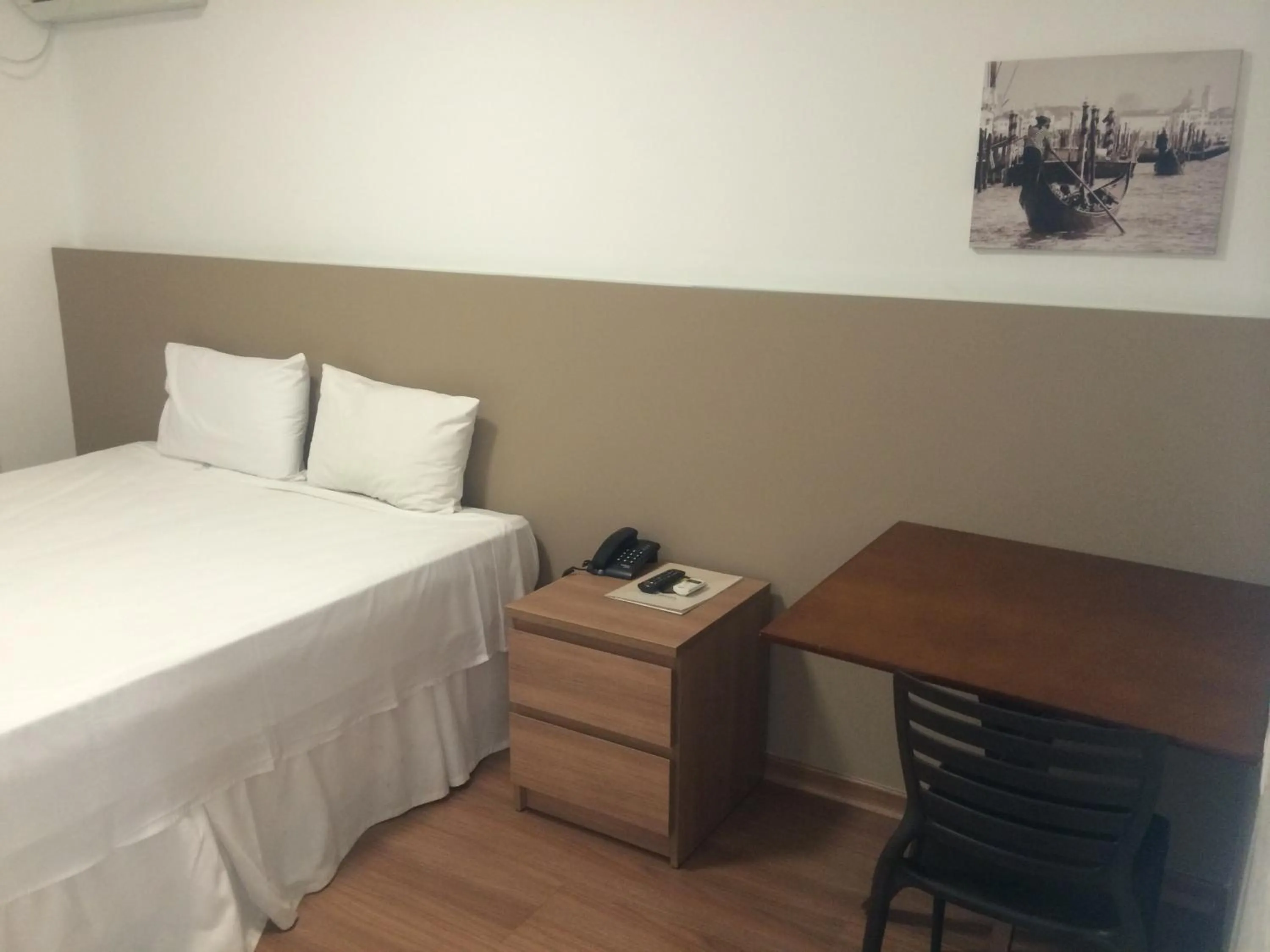 Photo of the whole room, Bed in Lord Hotel Aeroporto Confins
