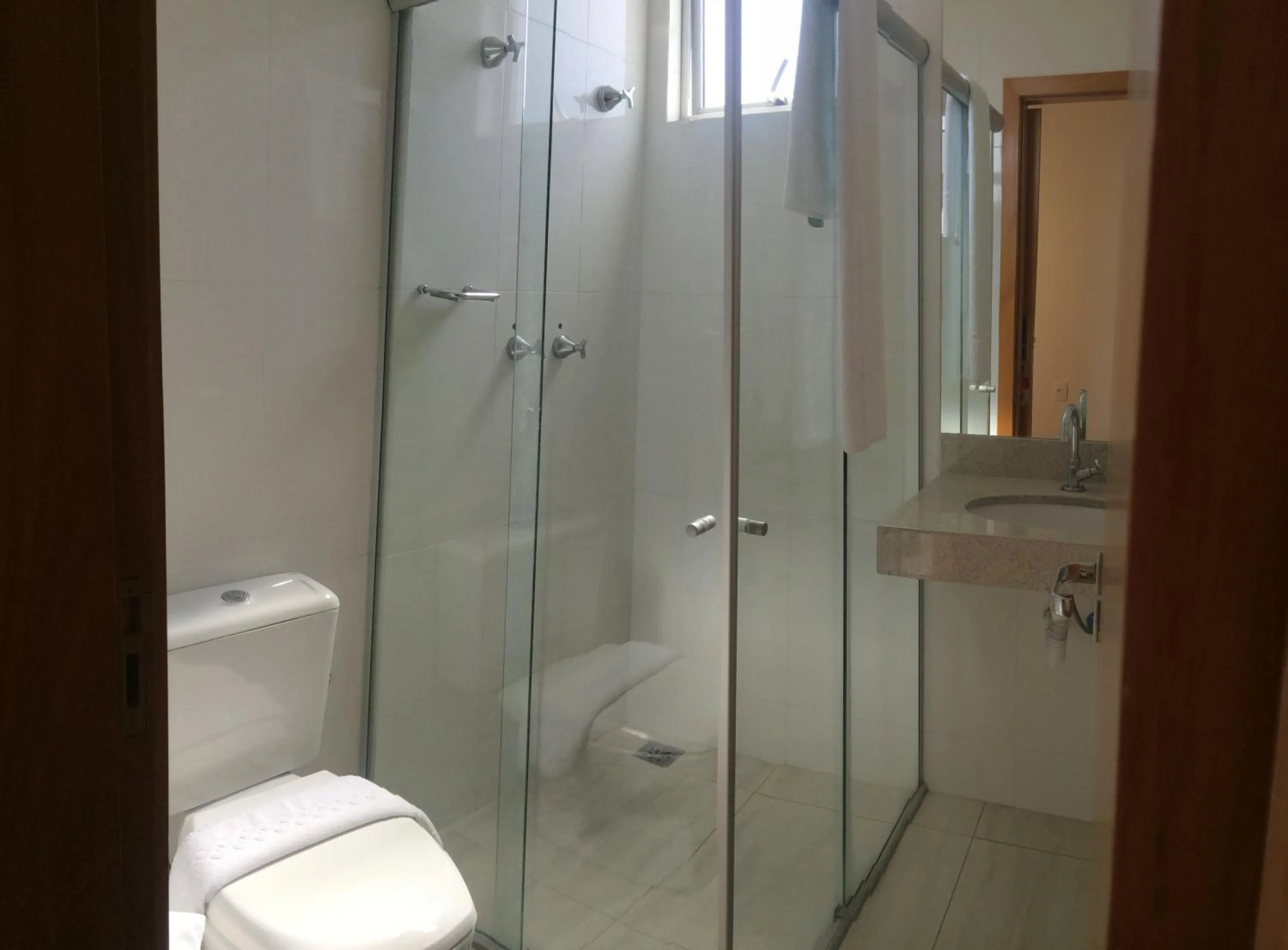 Shower in Lord Hotel Aeroporto Confins