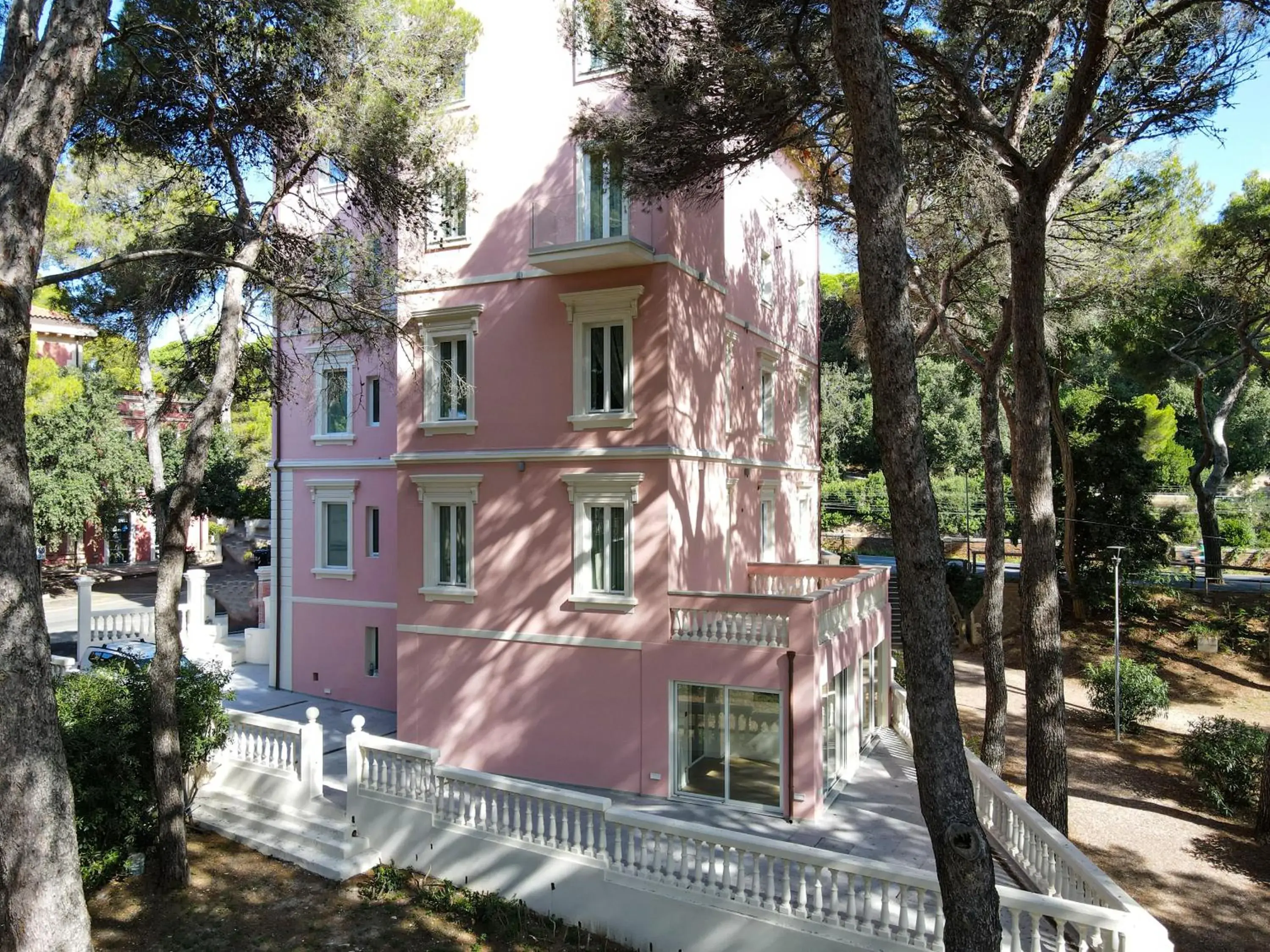 Garden view in Hotiday Castiglioncello Suite Garden view in Hotiday Castiglioncello Suite