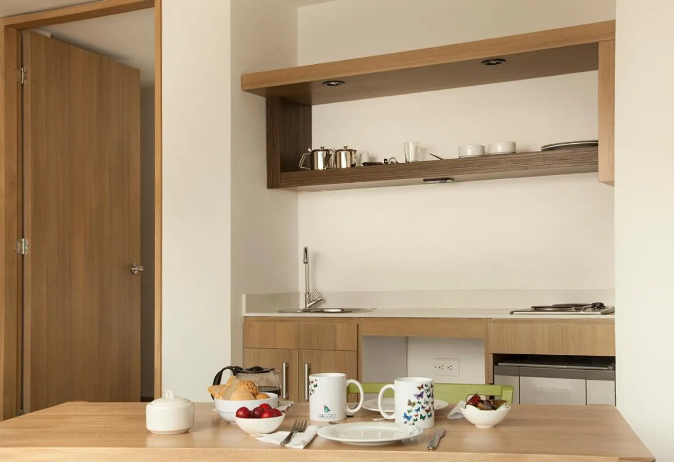 TV and multimedia in Hotel Viaggio Teleport City Suites