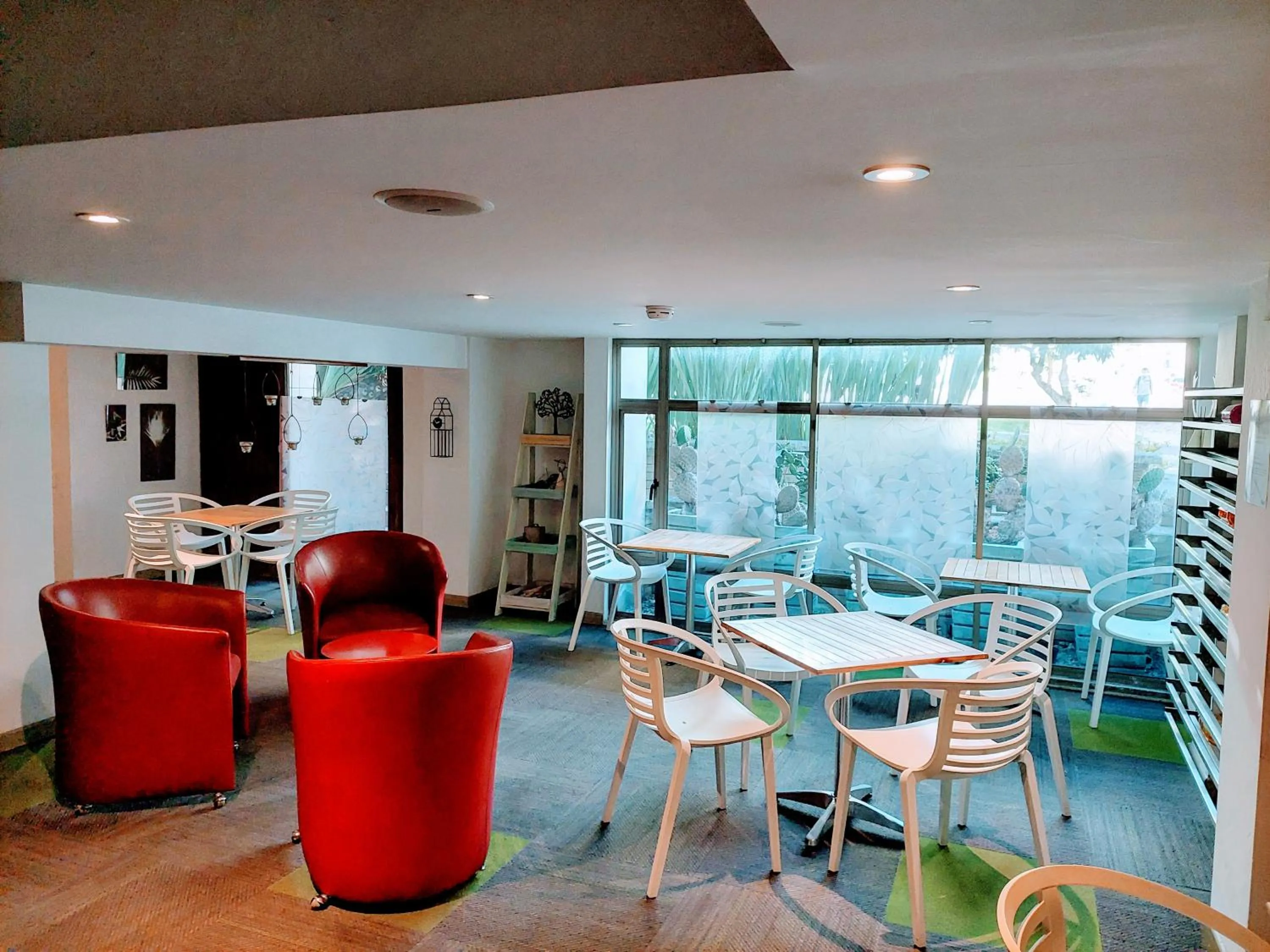 Property building in Hotel Viaggio Teleport City Suites